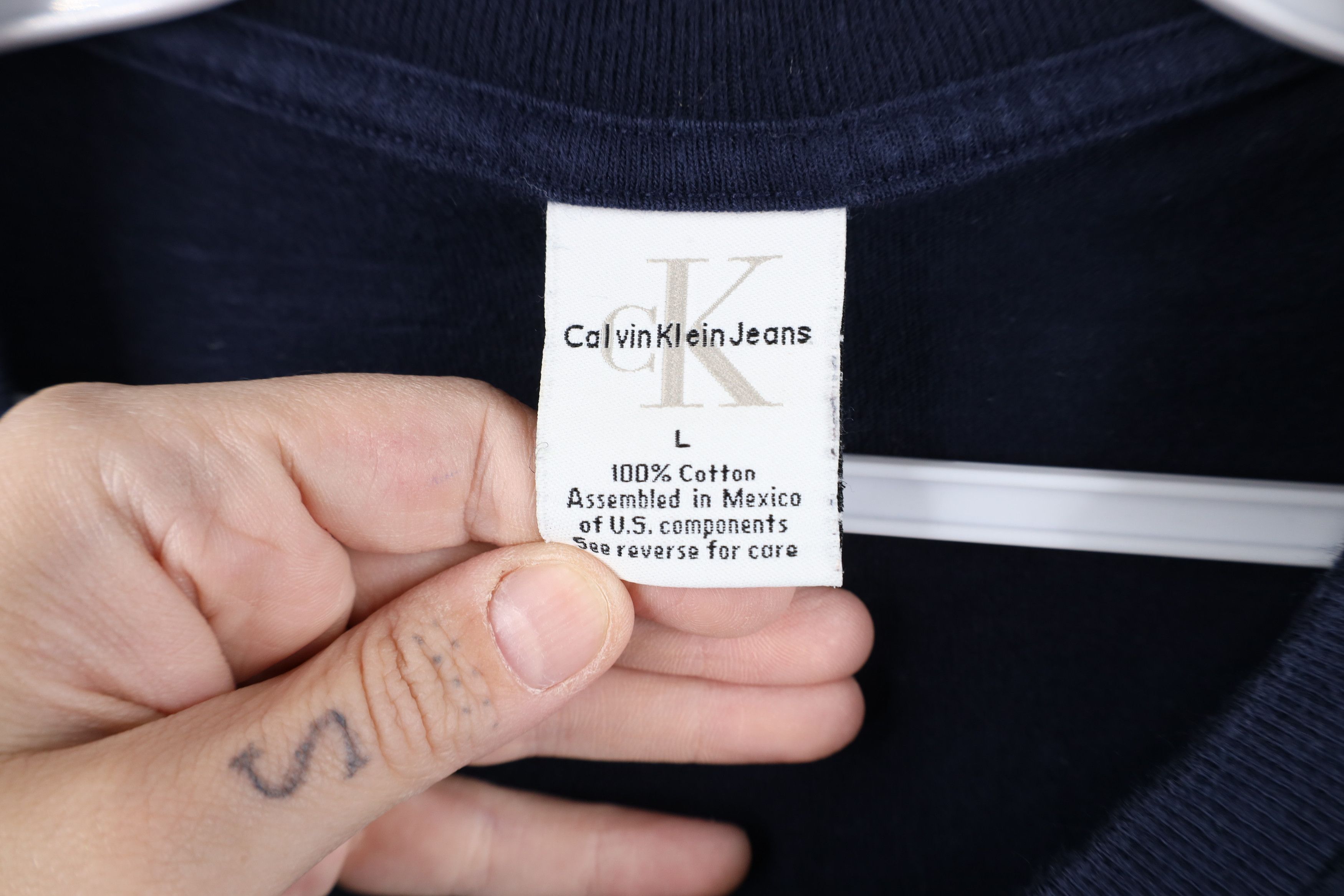 Calvin Klein Vintage 90s Calvin Klein Spell Out Short Sleeve T-Shirt Blue Size US L / EU 52-54 / 3 - 9 Thumbnail