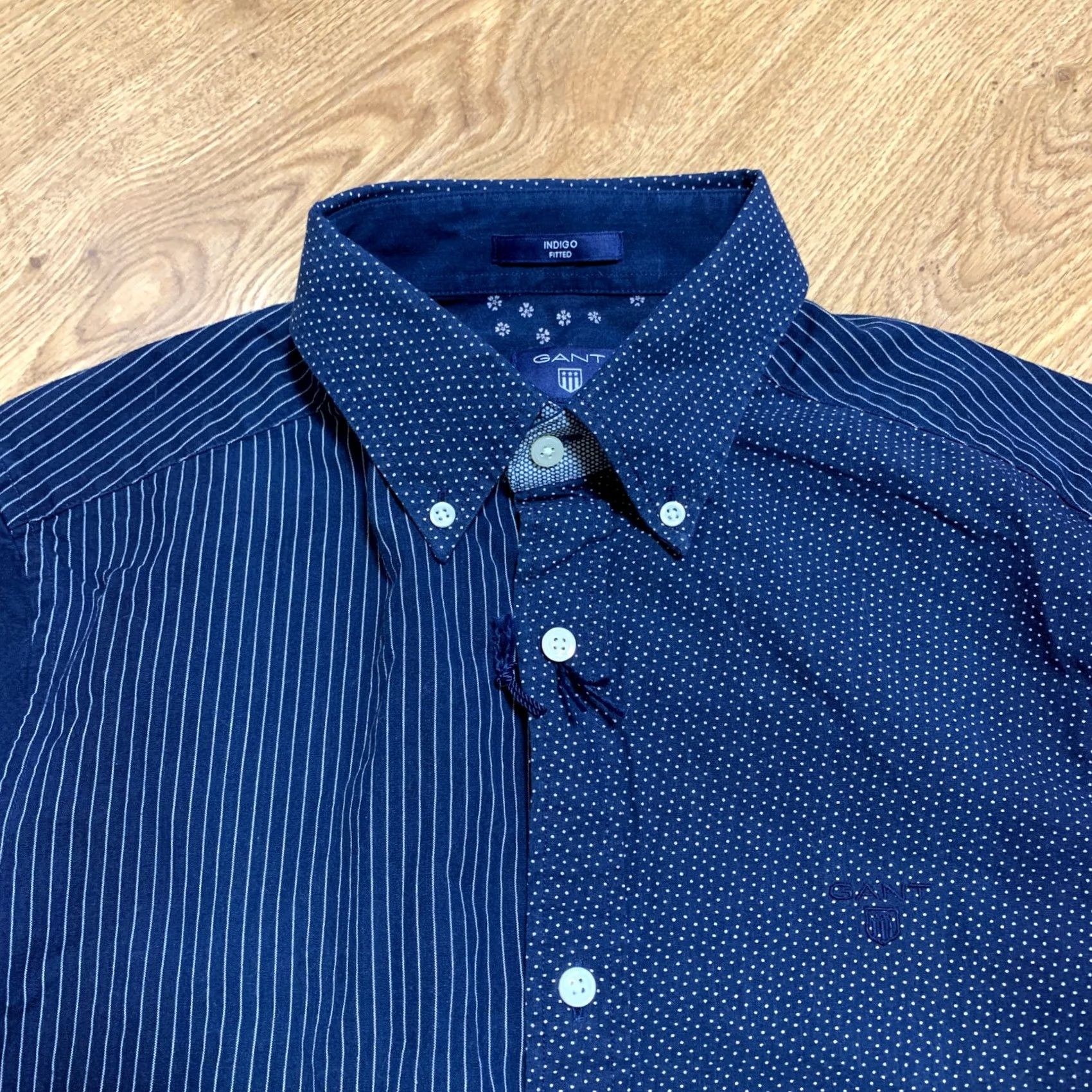 Gant GANT Mens Shirt Long Sleeve Indigo Fitted Size S Shirt Men Blue Cotton Logo Button-Up 90s? No Vintage GANT Mens Shirt Long Sleeve Indigo Fitted Size S Size US S / EU 44-46 / 1 - 2 Thumbnail