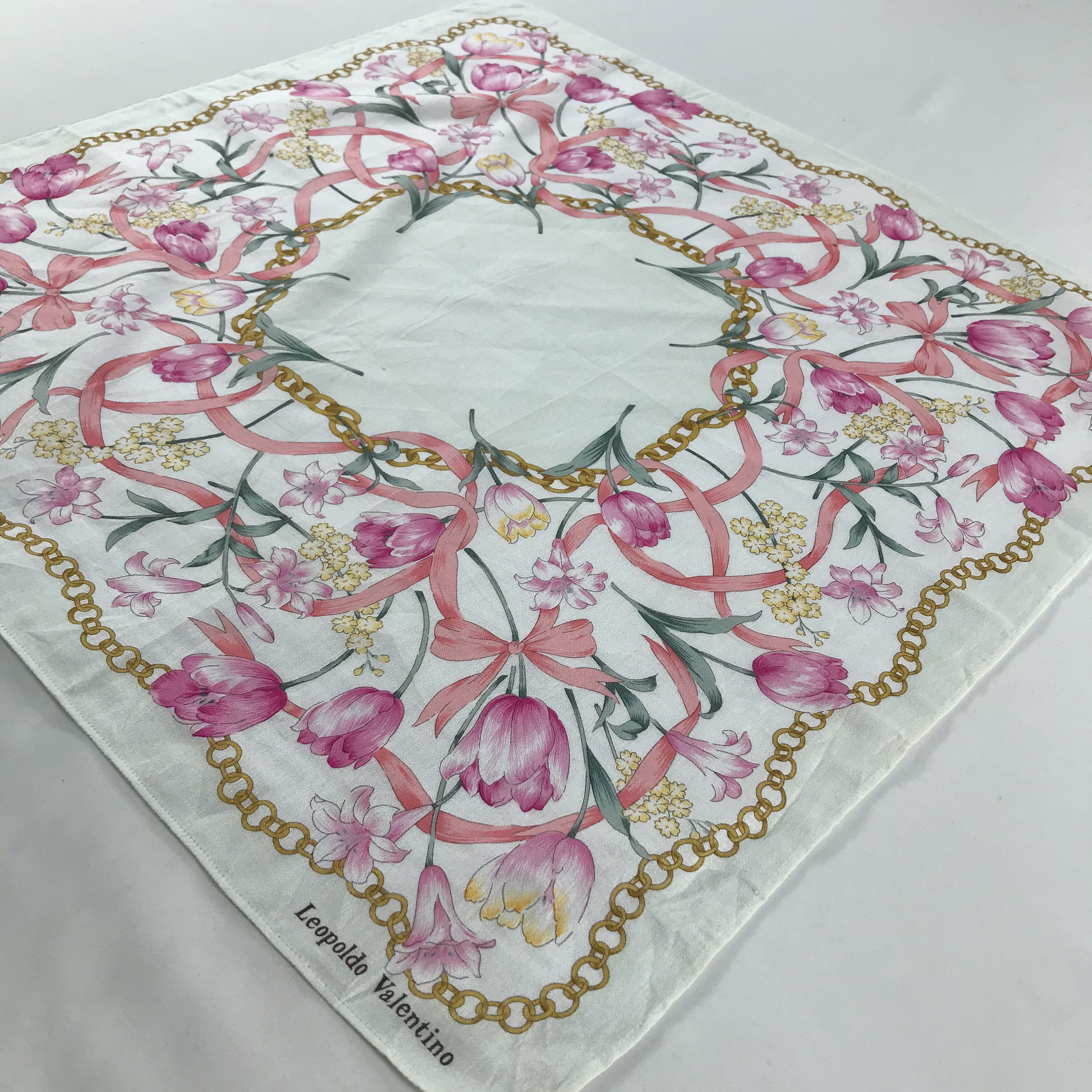 Vintage Leopoldo Valentino Bandana / Handkerchief/Neckerchief -S1517 Size ONE SIZE - 2 Thumbnail