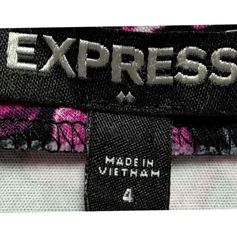 Express EXPRESS Black Pink Floral Print Knit Shorts Women Size 4 Size 27" / US 4 / IT 40 - 3 Thumbnail