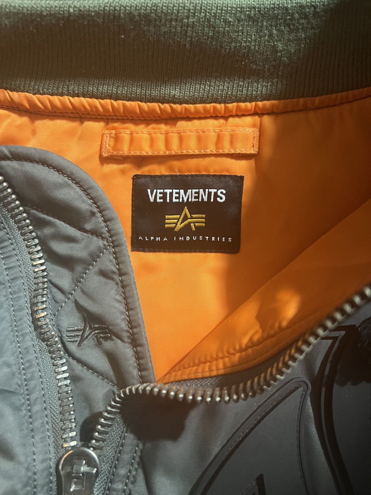 Alpha Industries × Vetements Vetements Alpha Industries AW19 Tribal Bomber Jacket Size US XS / EU 42 / 0 - 12 Thumbnail