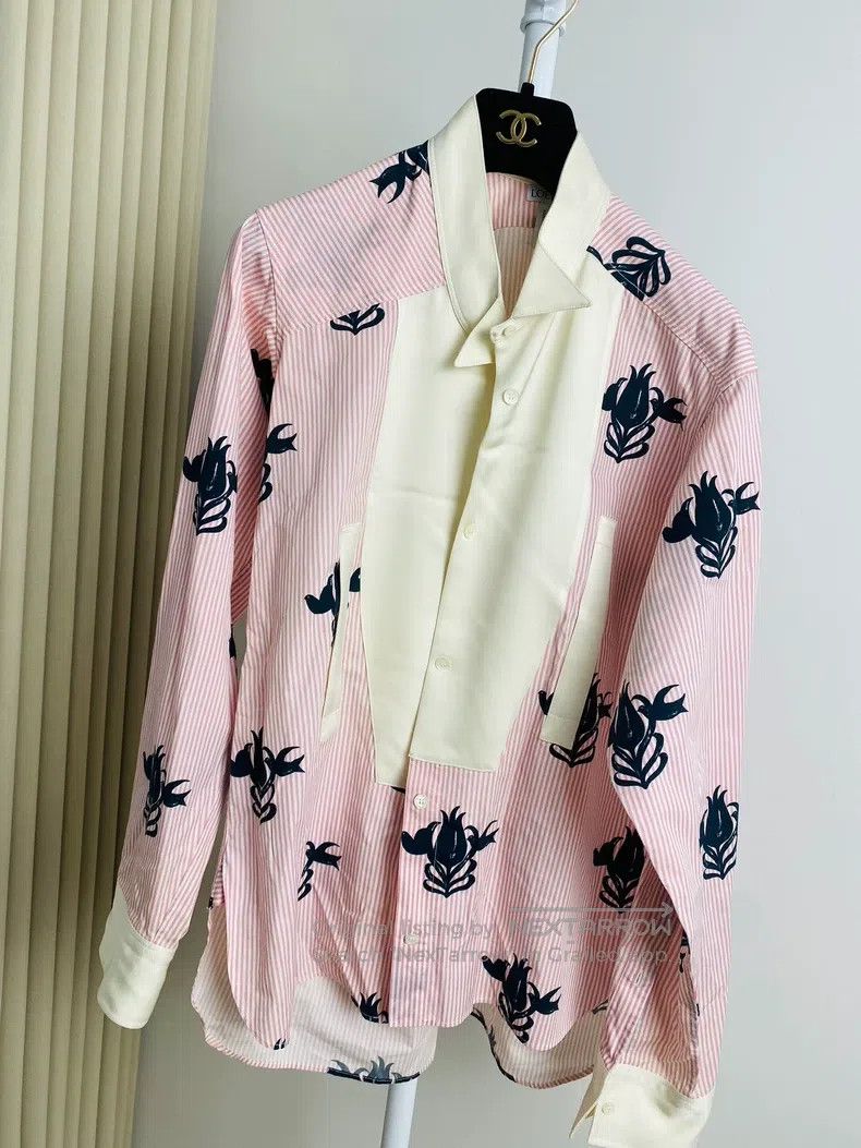 Loewe Loewe Printed asymmetric silk shirt Size XS / US 0-2 / IT 36-38 - 1 Thumbnail