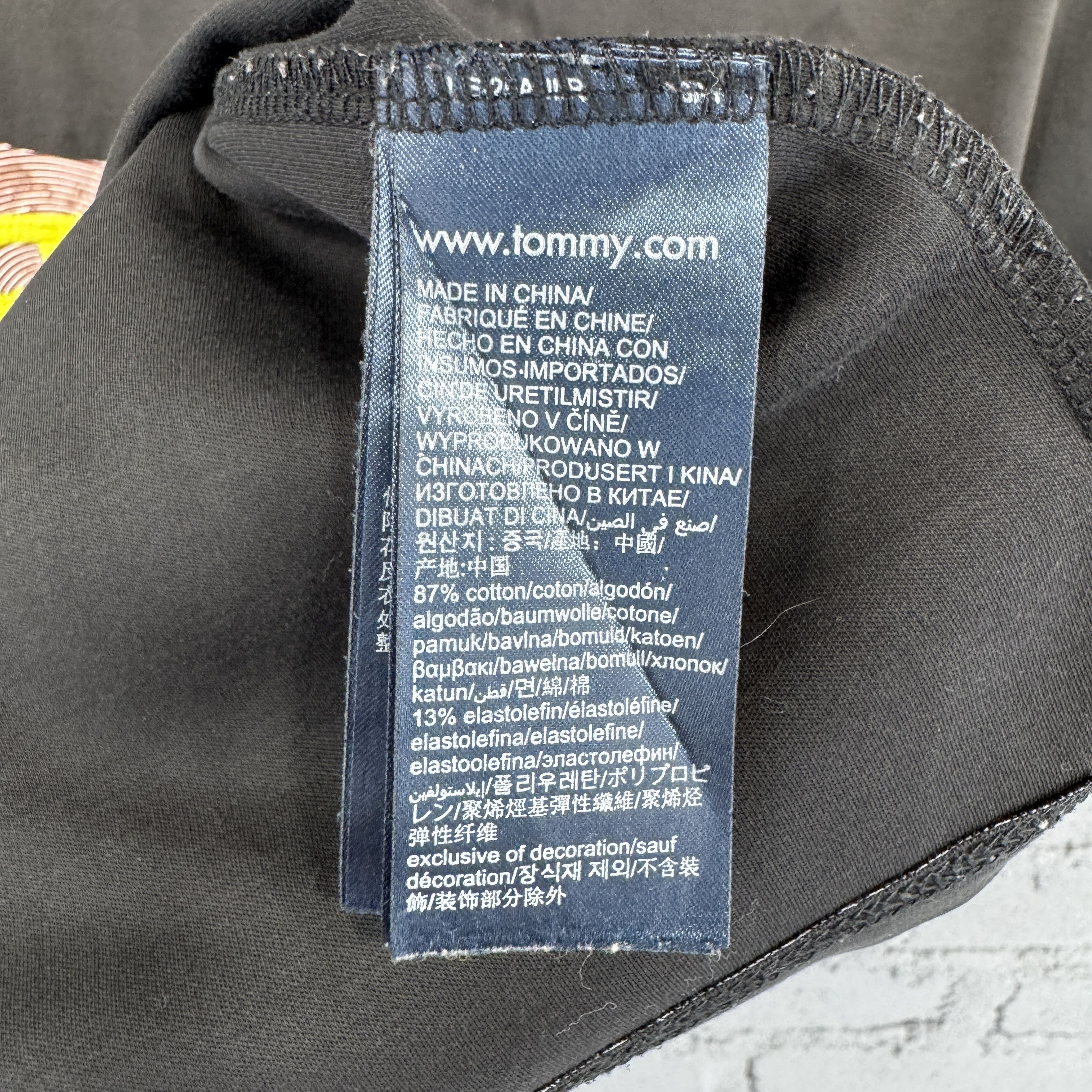 Tommy Hilfiger Rare Tommy Hilfiger "TOGETHER" Sunfaded Tshirt Size US XL / EU 56 / 4 - 7 Thumbnail