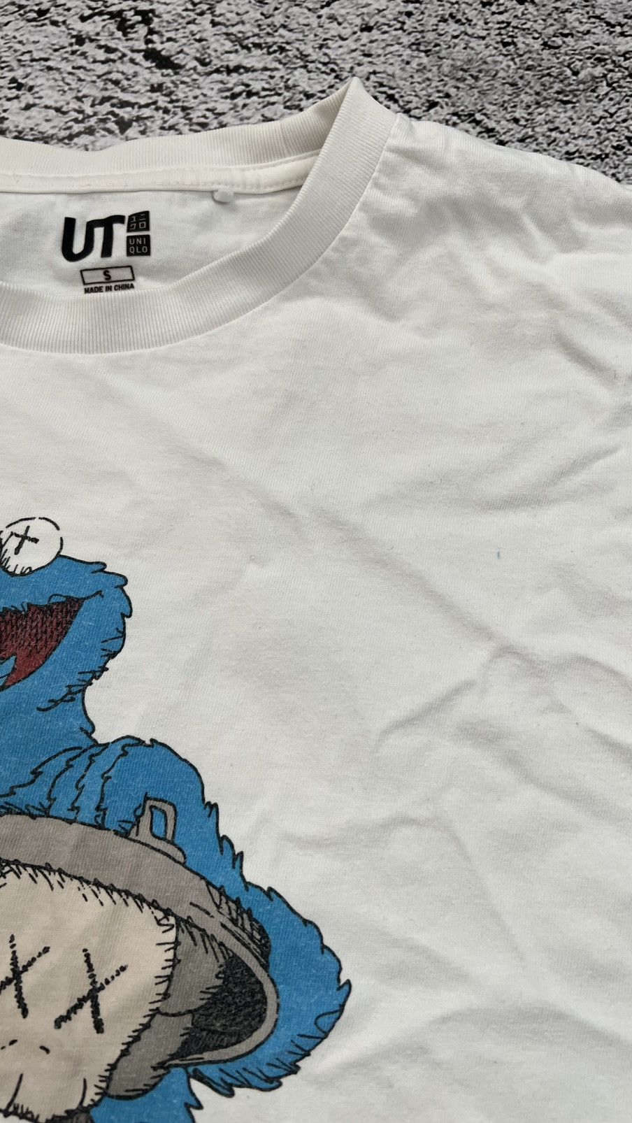 Kaws × Uniqlo Kaws x Uniqlo UT Sesame Street T shirt Size US S / EU 44-46 / 1 - 5 Thumbnail