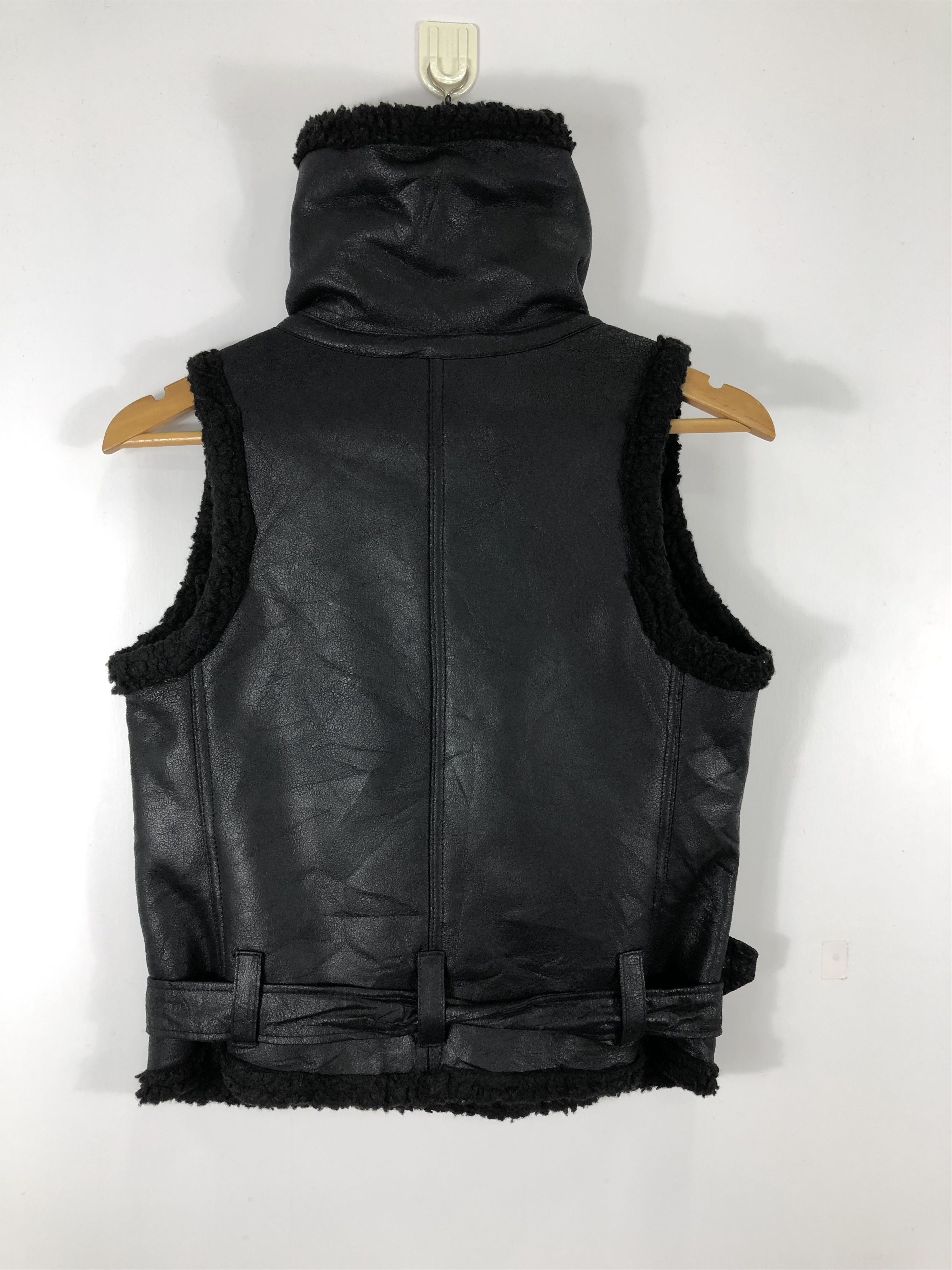 Japanese Brand Vintage Japanese Brand Sherpa Leather Motorcycle Vest J0601 Size US S / EU 44-46 / 1 - 3 Thumbnail