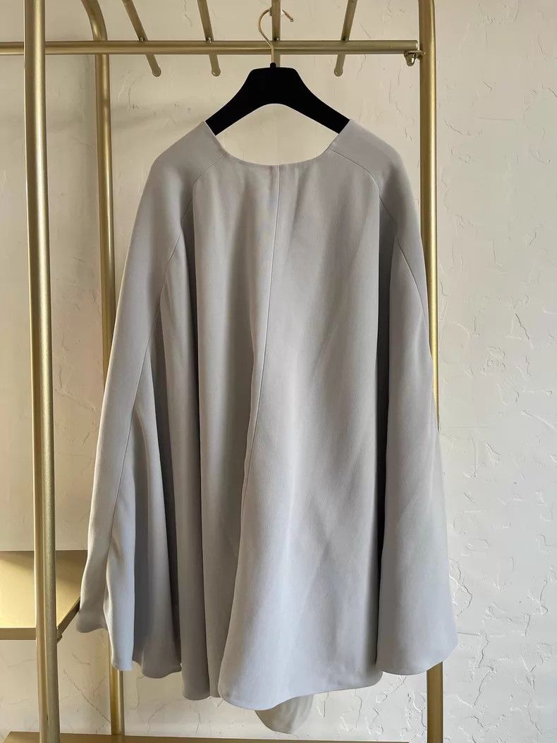 Valentino Valentino Grey cape dress Size XXS / US 00 / IT 34 - 2 Thumbnail
