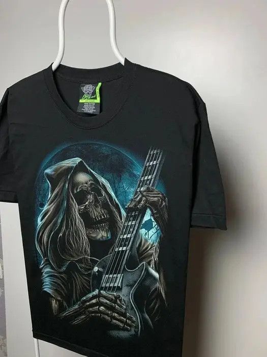 Band Tees Rock skulls guitar T-shirt size L black revers band tee Size US L / EU 52-54 / 3 - 2 Thumbnail