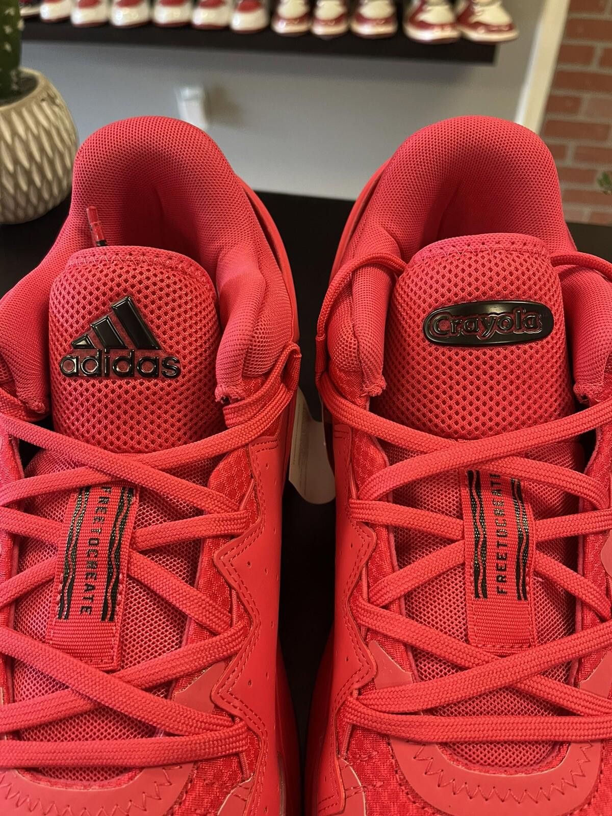 Adidas Size 13 - Adidas D.O.N. Issue #2 Crayola Basketball FV8961 Size US 13 / EU 46 - 6 Thumbnail