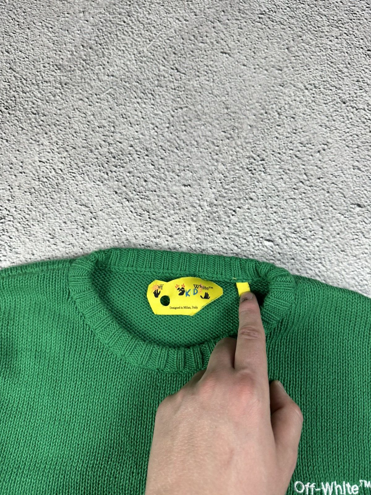 Off-White Off-White Kids Green Helvetica Sweater Y2K Size US XS / EU 42 / 0 - 5 Thumbnail