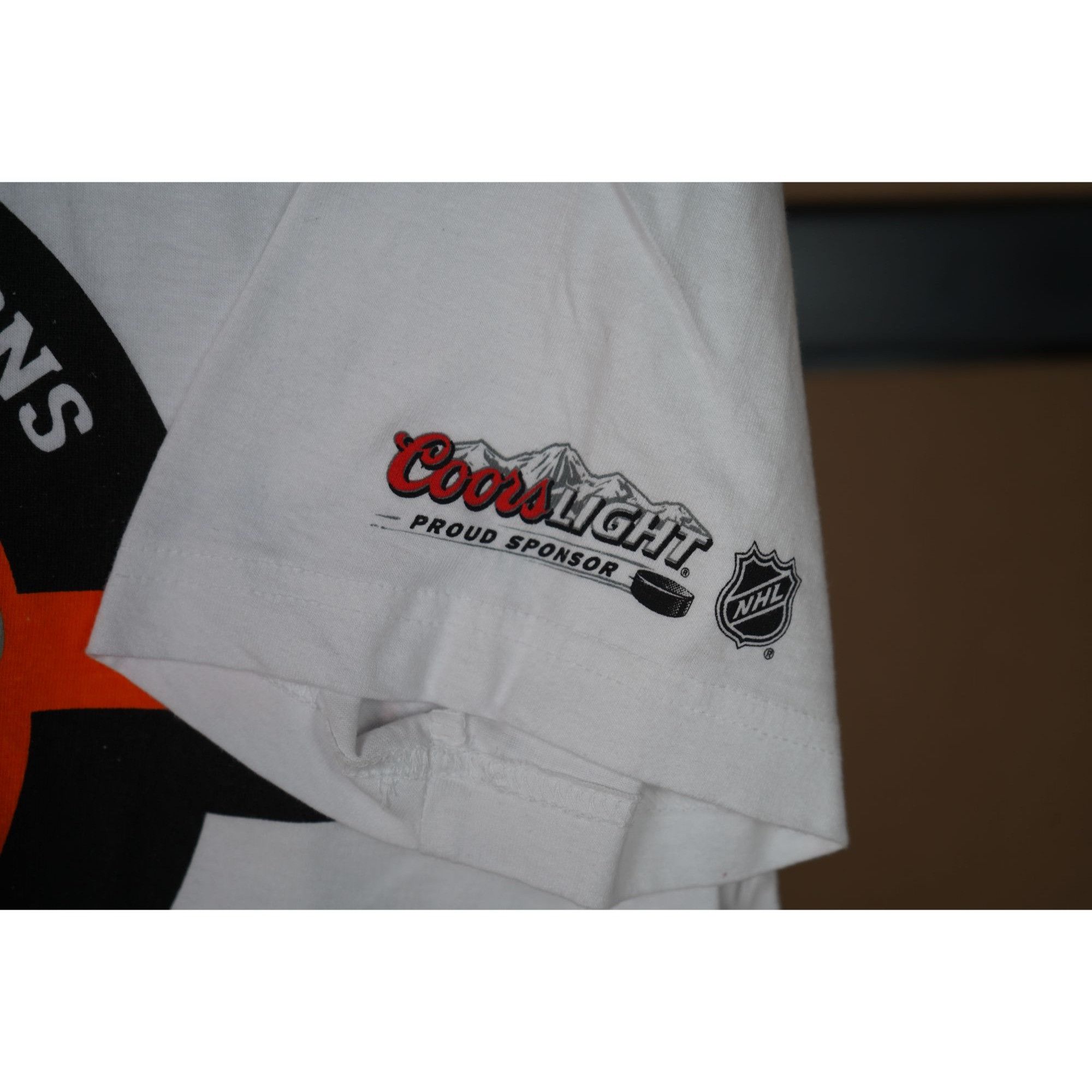 NHL Coors Light X NHL White Sports Tshirt Men's L #399 Size US L / EU 52-54 / 3 - 4 Thumbnail