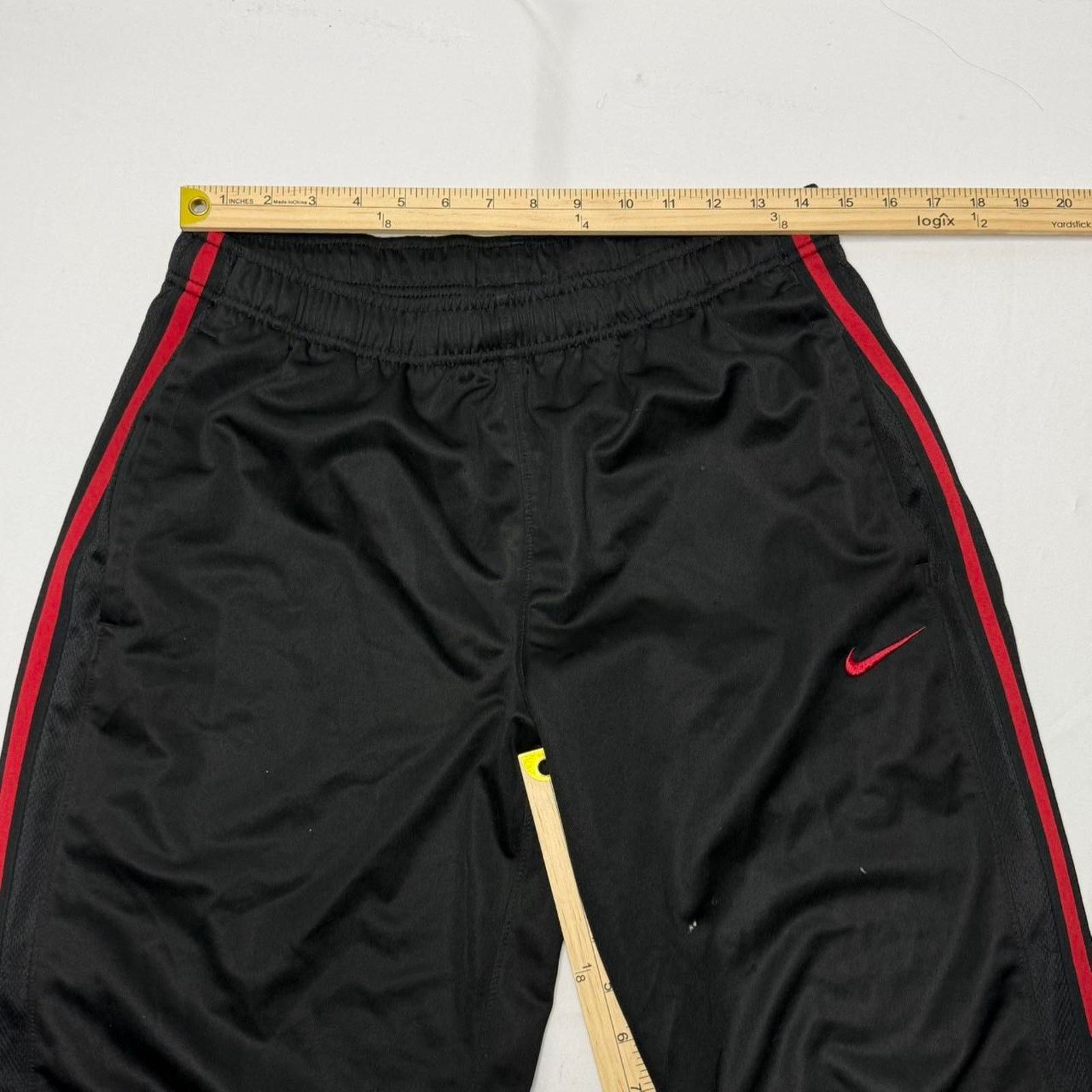 Nike Vintage Nike Black Red Stripe Track Pants Men’s Large Size US 33 - 7 Thumbnail