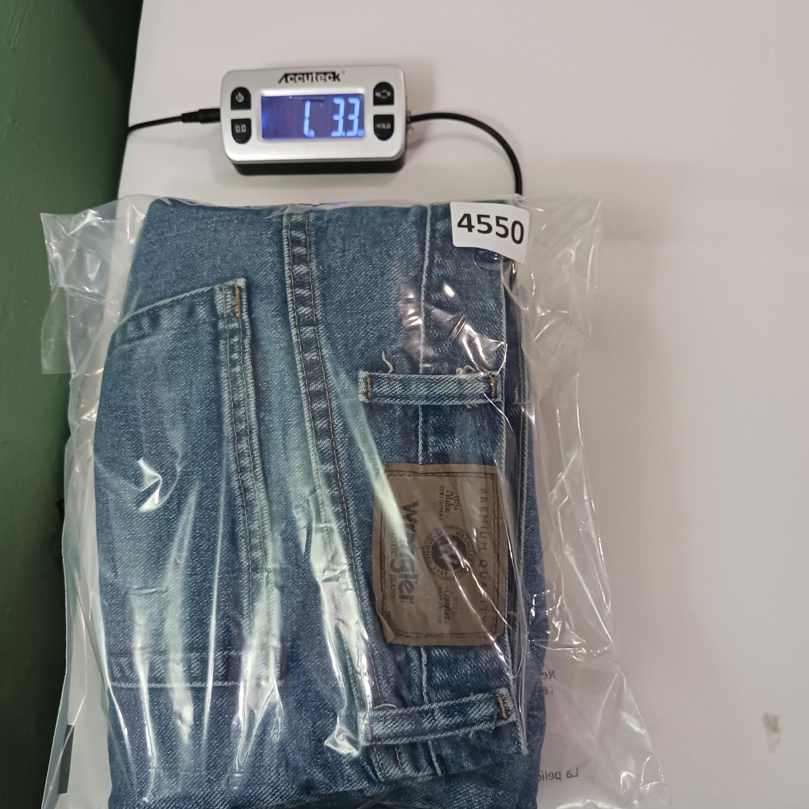 Wrangler Wrangler 606W1DH Relaxed Fit Men's 40 Blue Denim Jean Shorts Size US 40 / EU 56 - 7 Thumbnail