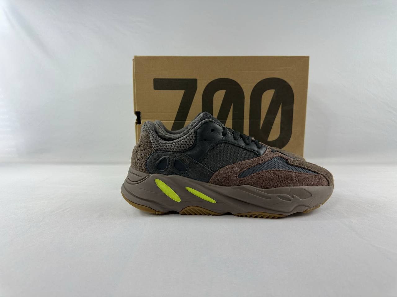 Adidas adidas Yeezy Boost 700 'Mauve' 2018 EE9614 Size US 12 / EU 45 - 1 Thumbnail