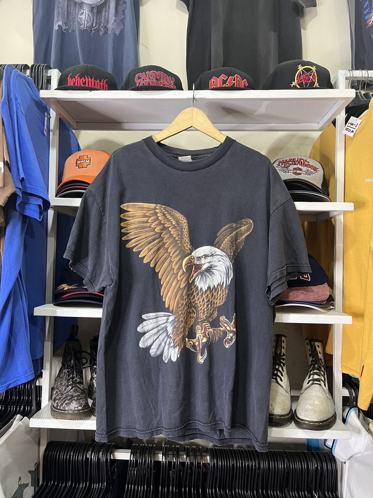 Vintage Vintage Winged Eagle Wings Spread Out Black T-shirt Size US XL / EU 56 / 4 - 1 Thumbnail