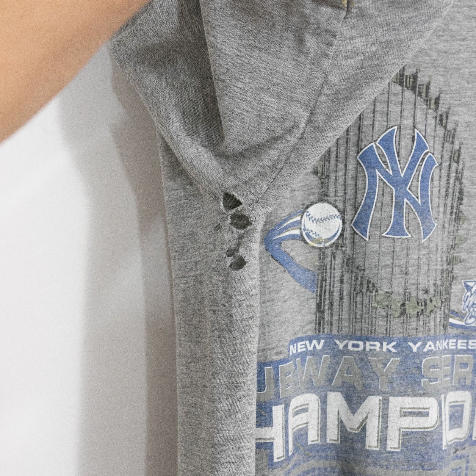 Lee Vintage Y2K NY Yankees World Series T Shirt XL - Distressed Size US XL / EU 56 / 4 - 7 Thumbnail