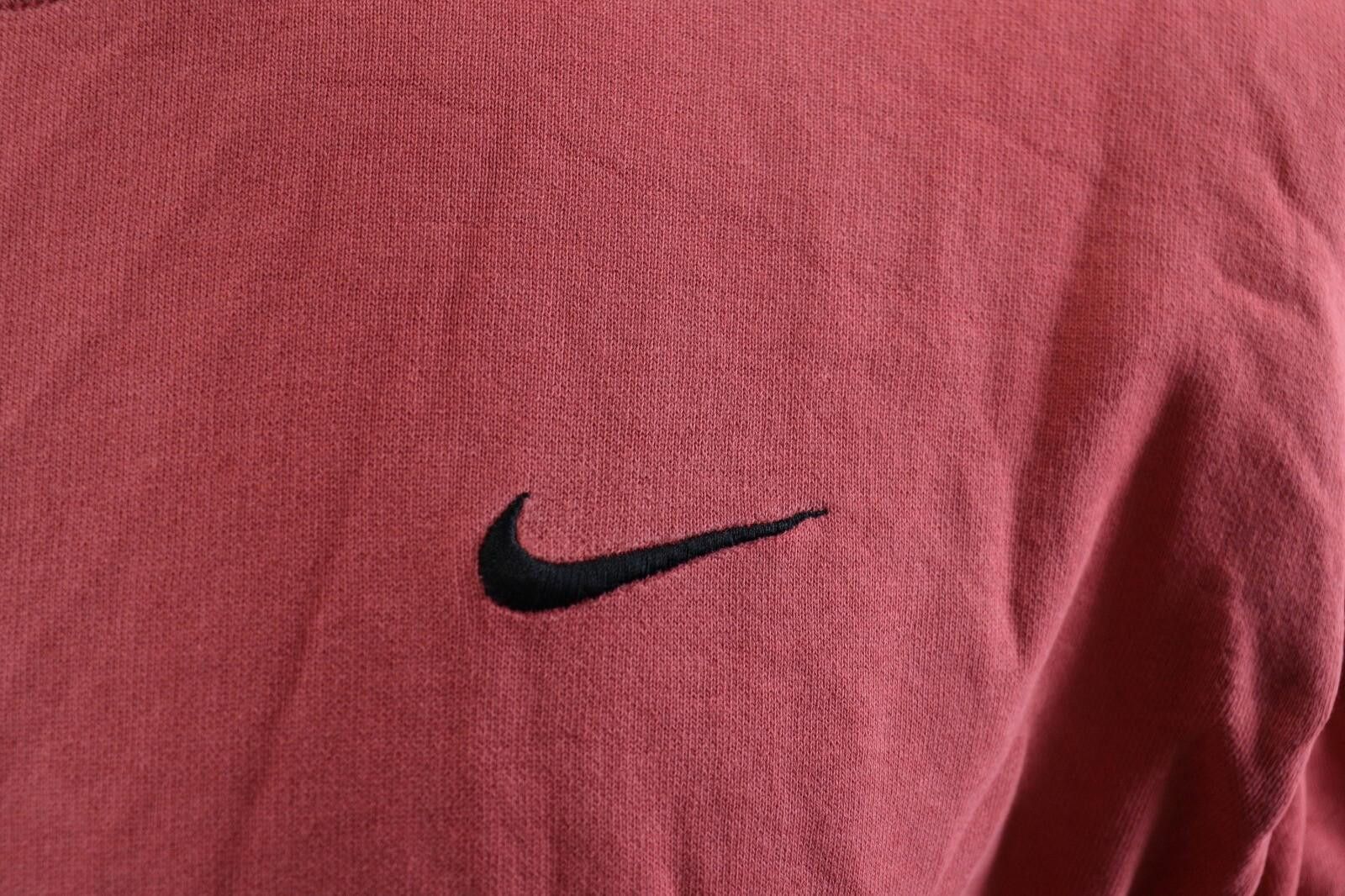 Nike Nike Vintage Sports Wear Small Swoosh Sweatshirt Size Large Size US L / EU 52-54 / 3 - 4 Thumbnail