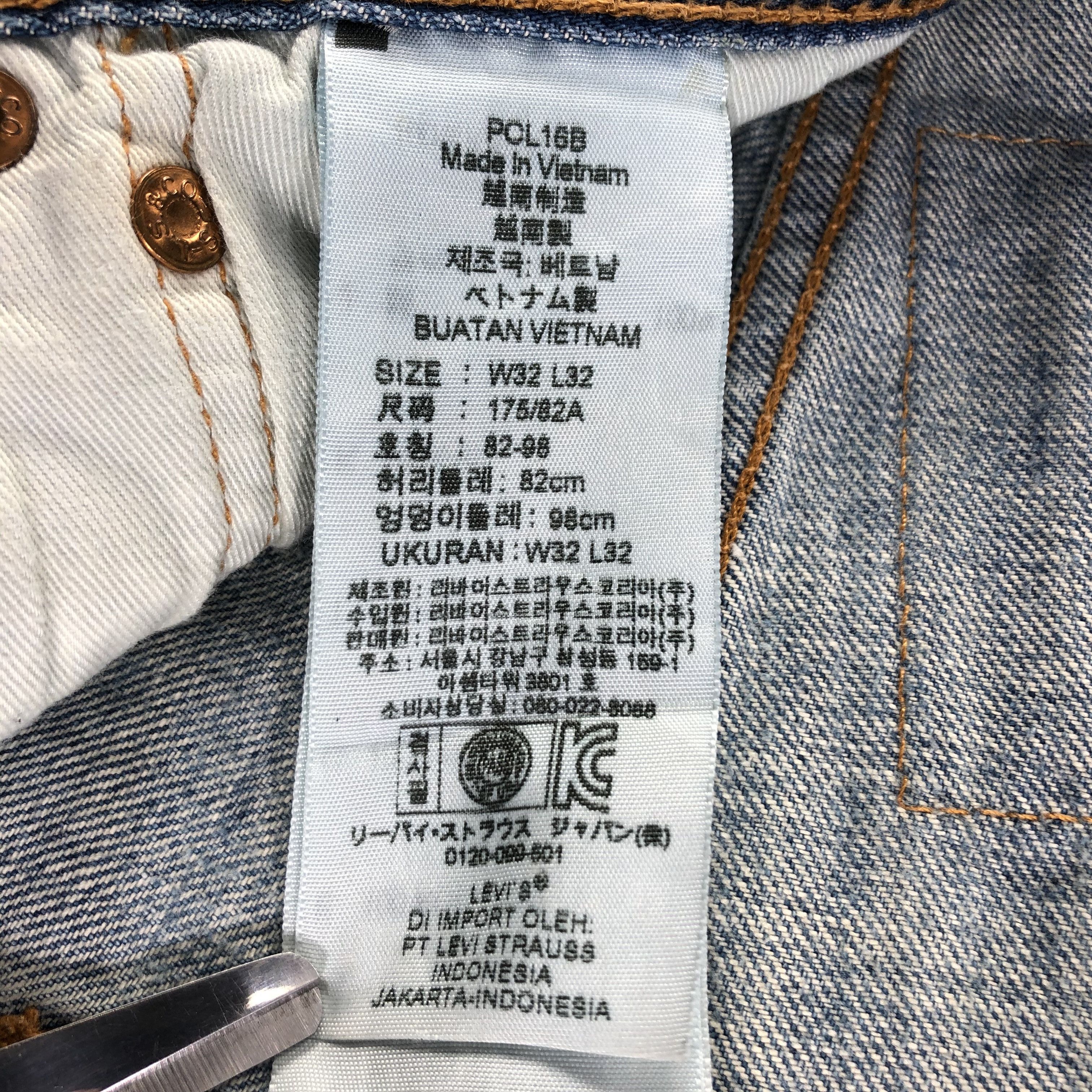 Levi's Vintage Blue Wash Levis 501 Jeans-J2836 Size US 33 - 9 Thumbnail