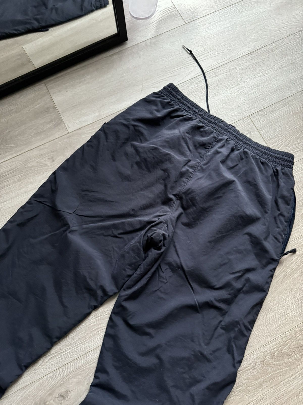 Nike × Vintage Vintage Nike Swoosh Navy Nylon Trackpants Y2K L Size US 31 - 7 Thumbnail