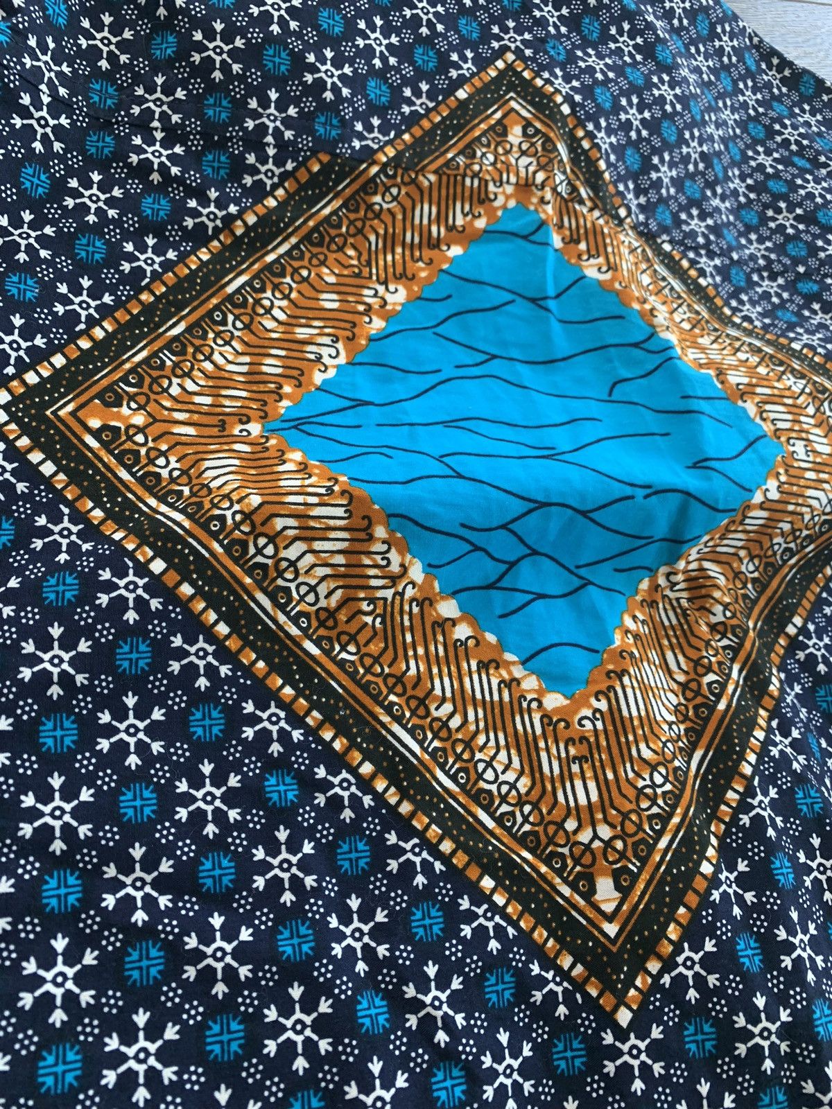 Vintage Arab Top with Snowflake design Size US L / EU 52-54 / 3 - 6 Thumbnail