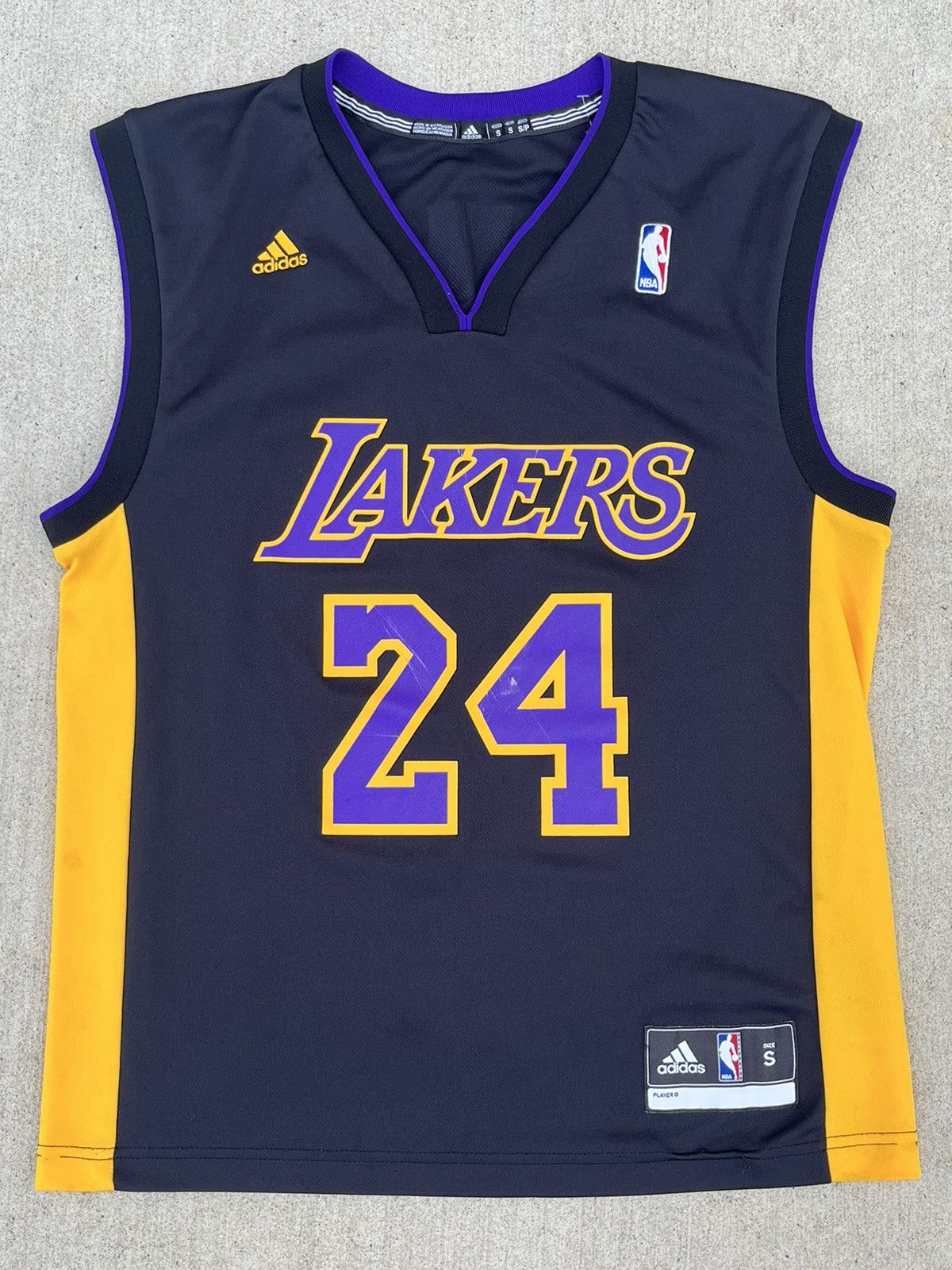 NBA Vintage Adidas NBA Los Angeles Lakers Kobe Bryant #24 Jersey Size US S / EU 44-46 / 1 - 2 Thumbnail
