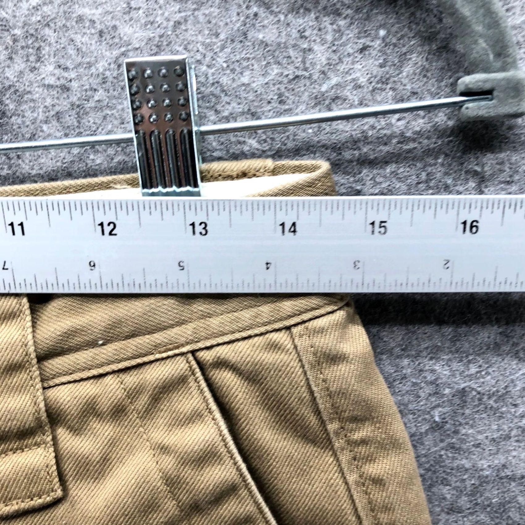 Uniqlo Uniqlo Wide Chino Pants Tan Baggy Relaxed Mens 28 Womens 28 Twill Cotton Pants Baggy Relaxed 28 Tan Chino Twill Mens Womens Grade A No N/A Size 28" / US 6 / IT 42 - 6 Thumbnail