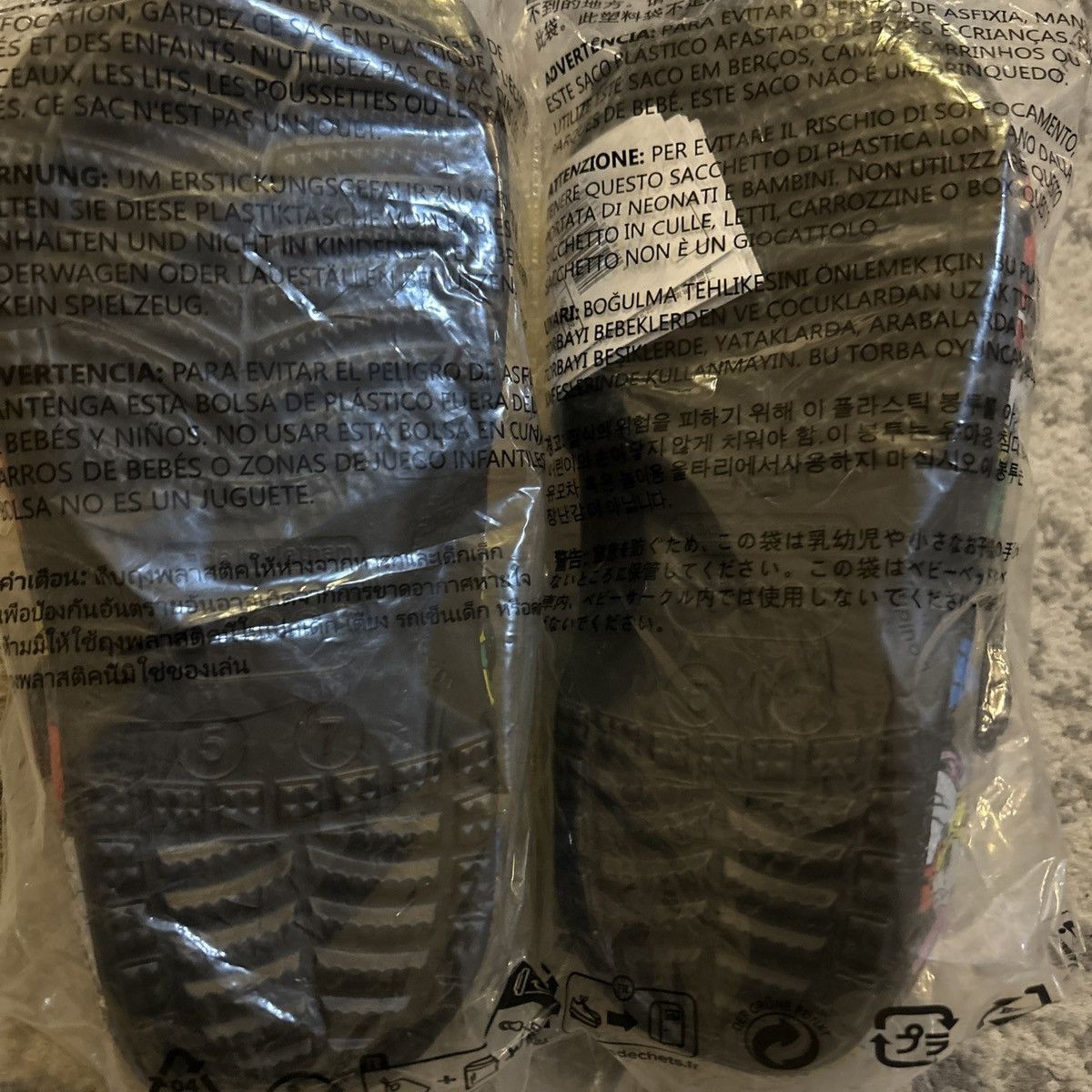 Crocs × Disney Crocs Disney Mickey and Friends Classic Clog Size US 7 / IT 37 - 5 Thumbnail