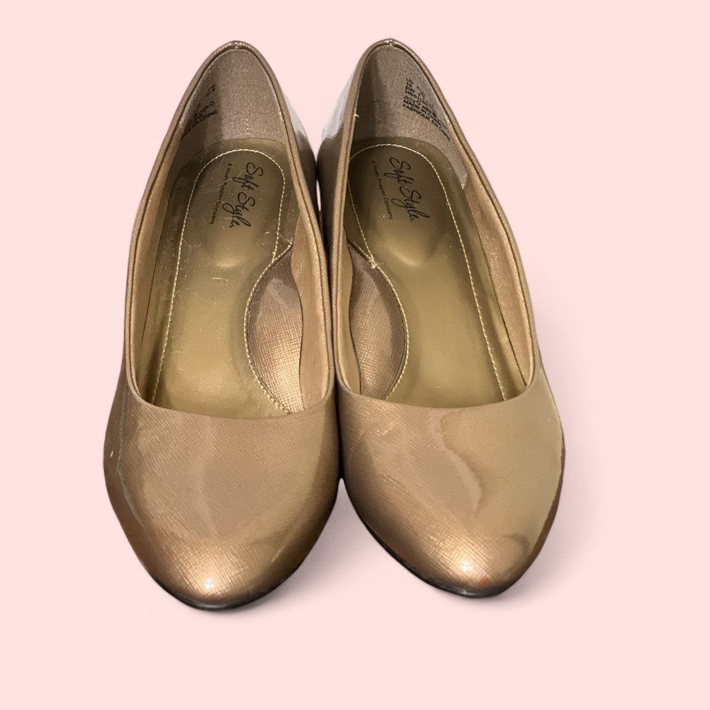 Other Women's Soft Style Gold Pumps Size 10 Size US 10 / IT 40 - 2 Thumbnail