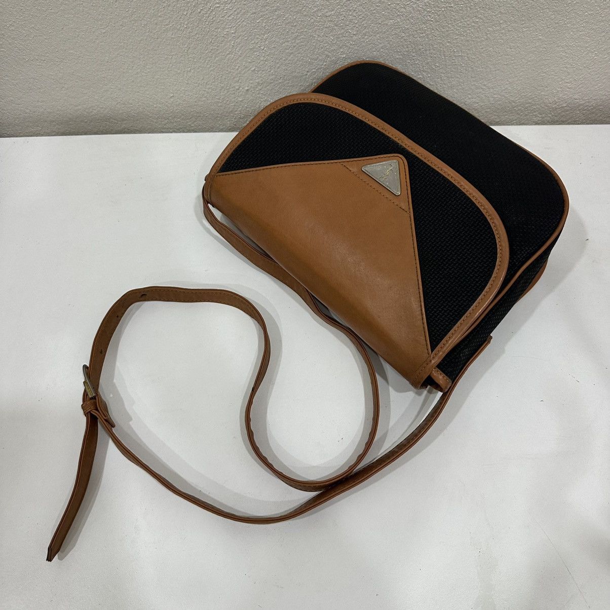 Yves Saint Laurent ‼️LASTDROP‼️ AUTHENTIC VINTAGE YSL SHOULDER BAG Size ONE SIZE - 4 Thumbnail