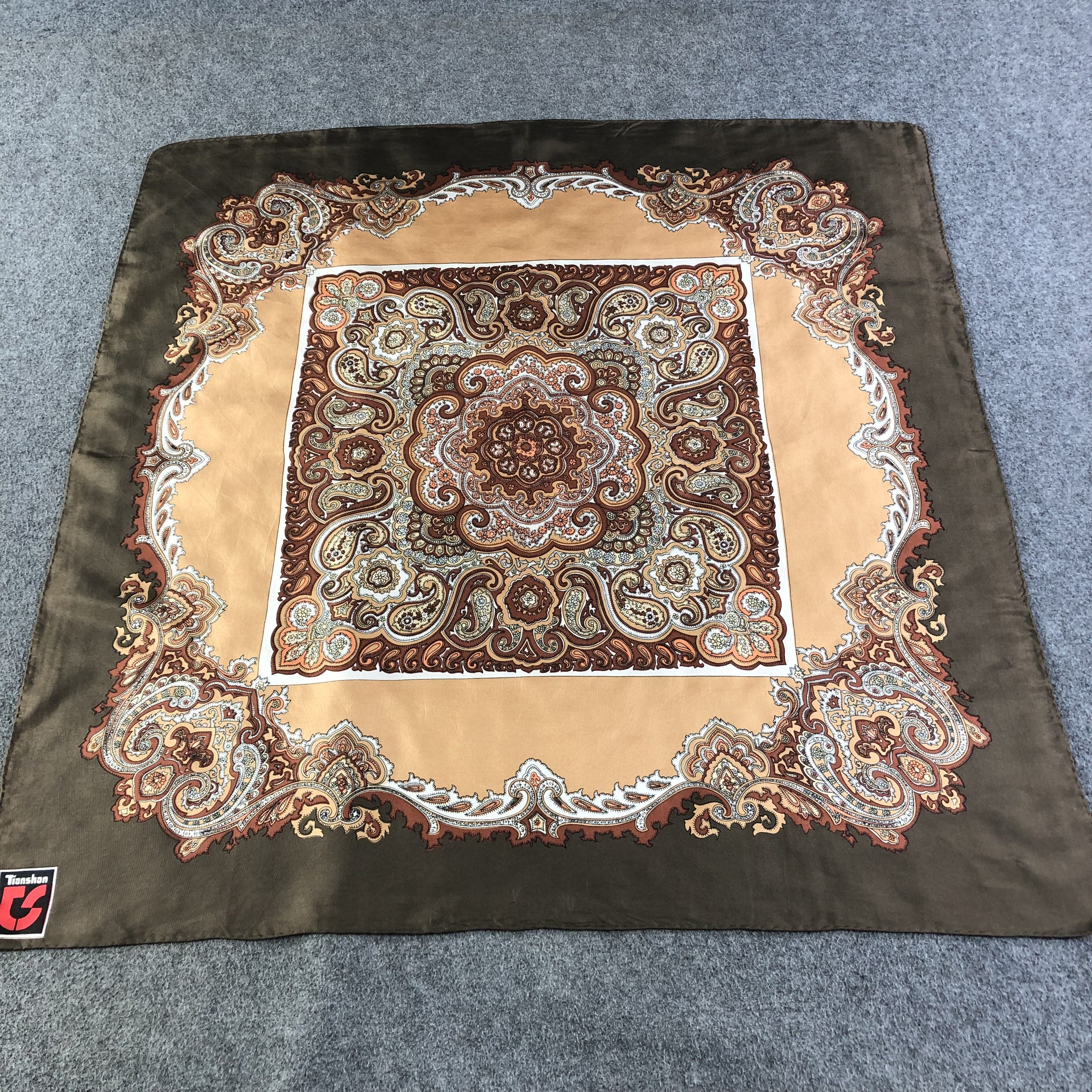 Vintage Vintage Tianshan Luxury Design Silk Scarf M734 Size ONE SIZE - 1 Thumbnail