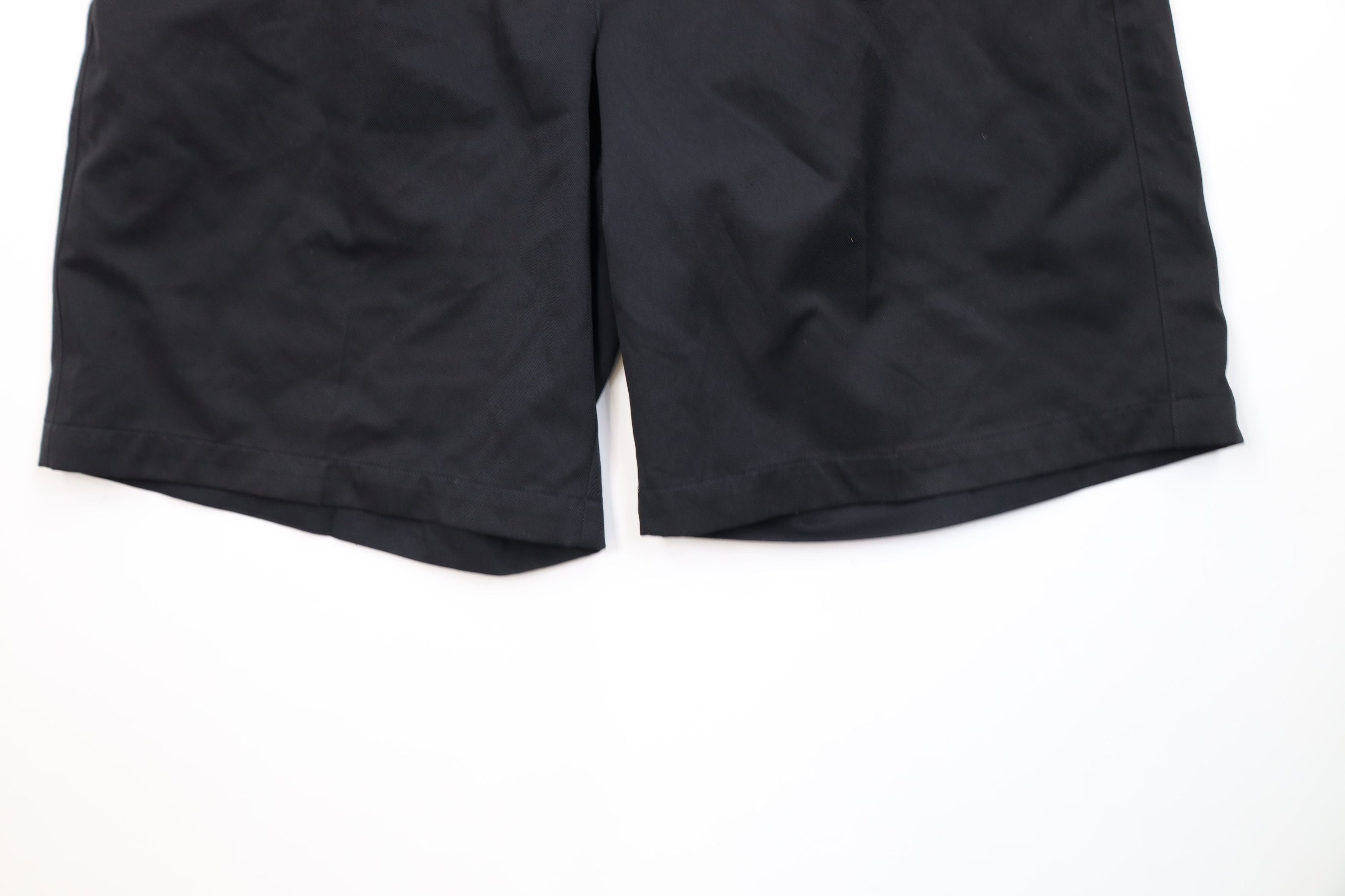 Nike Vintage Y2K Nike Golf Mini Swoosh Pleated Chino Shorts Black Size US 36 / EU 52 - 4 Thumbnail