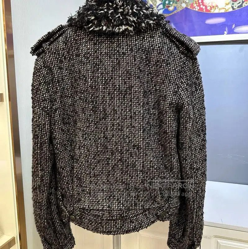 Chanel Chanel Gray Wool Boucle Cardigan . Size S / US 4 / IT 40 - 2 Thumbnail
