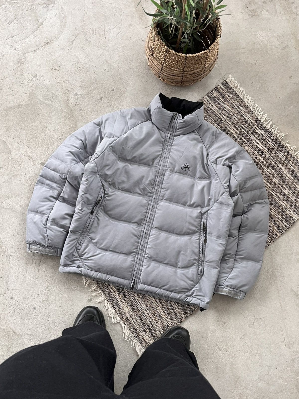 Nike Vintage Nike ACG Outdoor Blue Down Jacket Avantgarde Y2K Size US L / EU 52-54 / 3 - 1 Thumbnail
