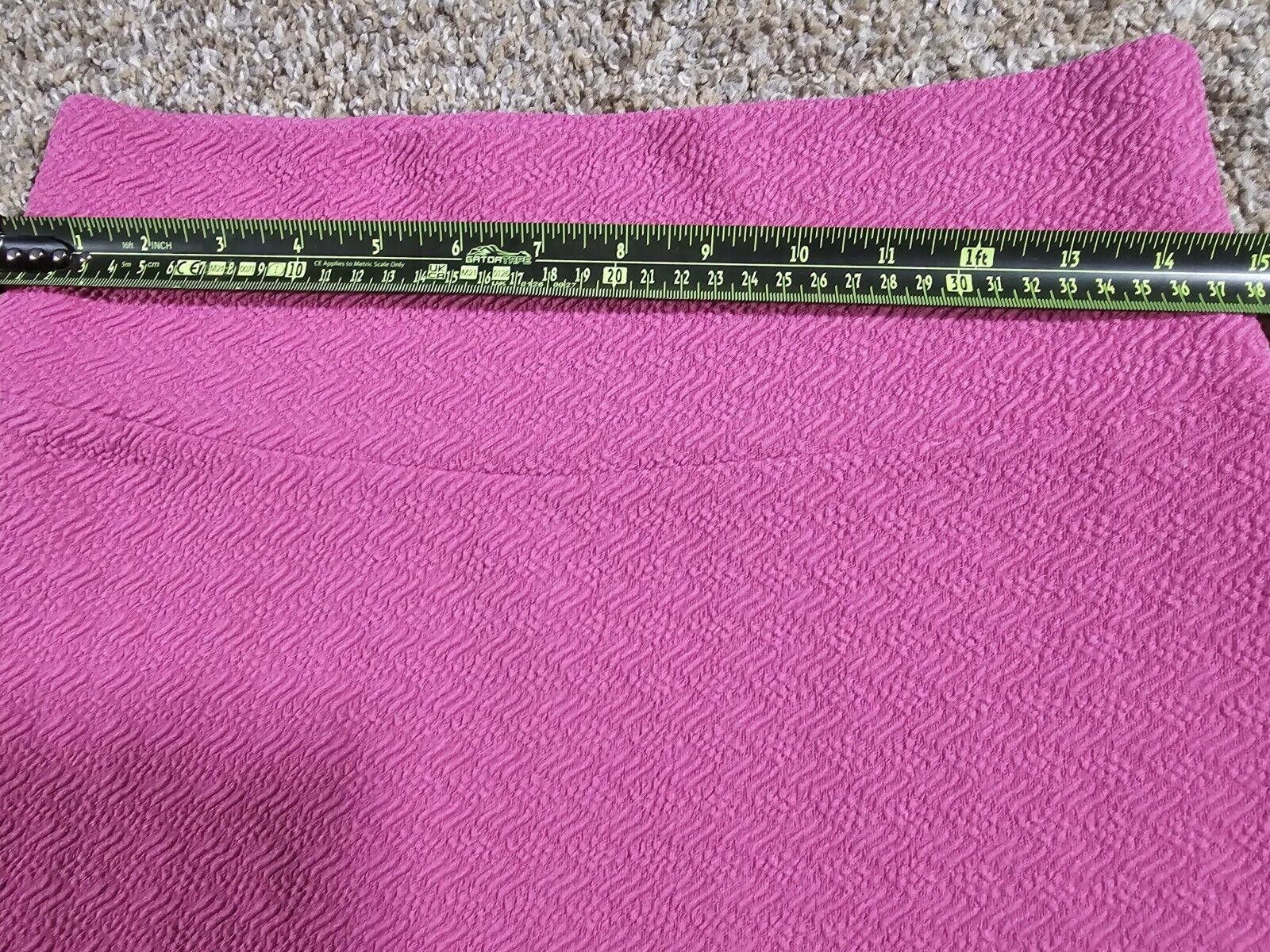 Designer LuLaRoe Skirt Medium Pink Knee Length Pull On Pencil Stretch Size 32" / US 10 / IT 46 - 3 Thumbnail