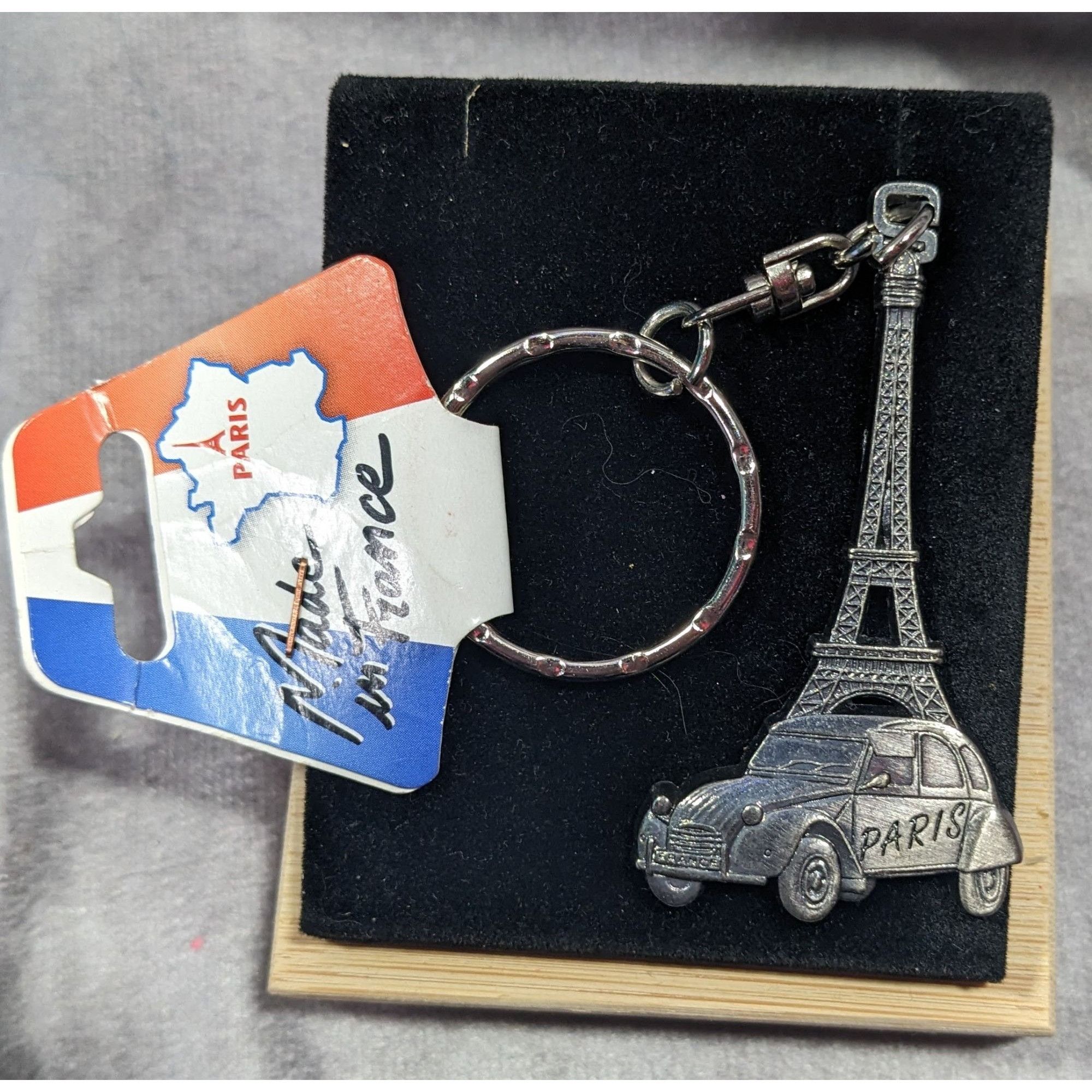 Other Art Promotion Artierire Paris Souvenir Keychain Size ONE SIZE - 3 Thumbnail