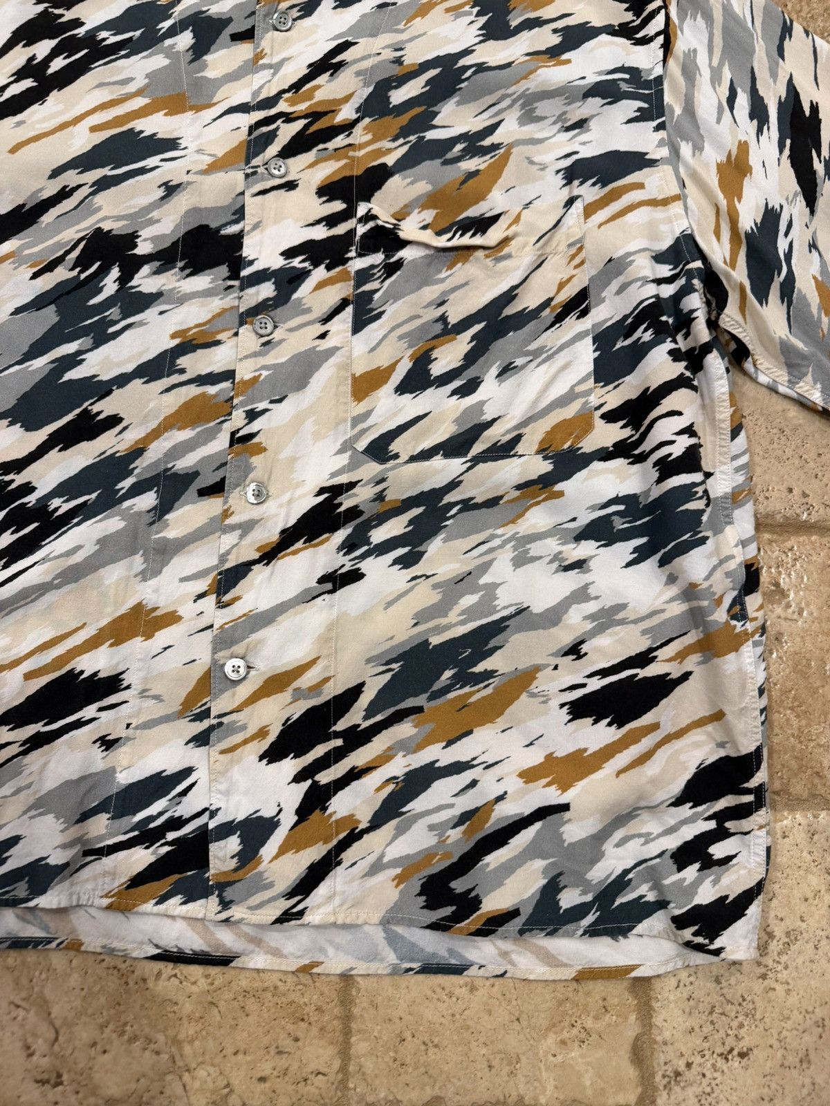 Lemaire Lemaire Cream Tiger Camo SS18 Convertible Collar Shirt Size US L / EU 52-54 / 3 - 4 Thumbnail