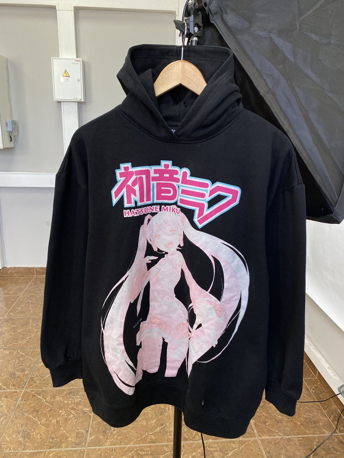 Rare Hatsune Miku shops Hoodie sz L