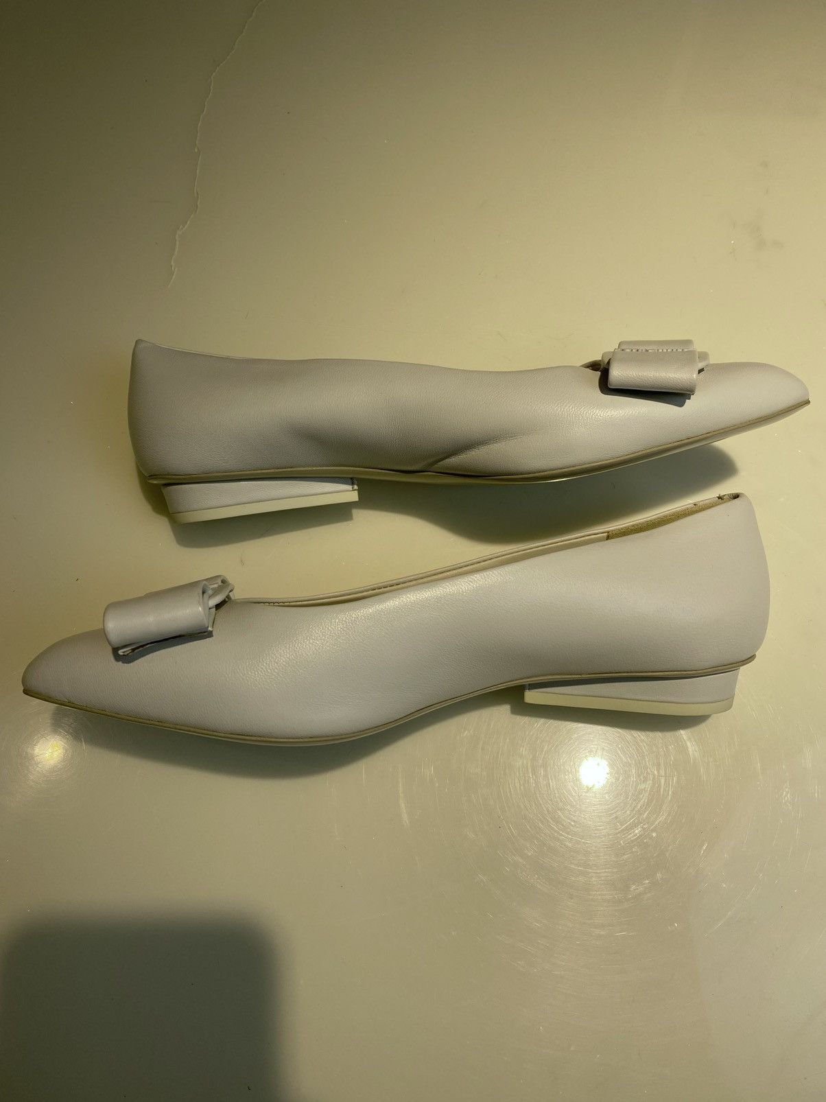 Salvatore Ferragamo Salvatore Ferragamo Viva White Leather Flat Shoes Size5 Size US 5 / IT 35 - 8 Thumbnail