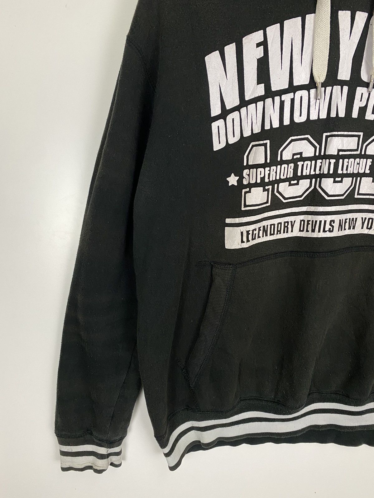 Vintage Vintage Legendary Devils College League Hoodie Size US XL / EU 56 / 4 - 6 Thumbnail