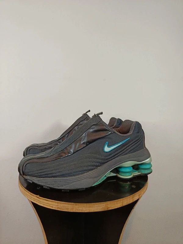 Nike Nike Shox Vintage streetwear sneakers Size US 8.5 / EU 41-42 - 2 Thumbnail