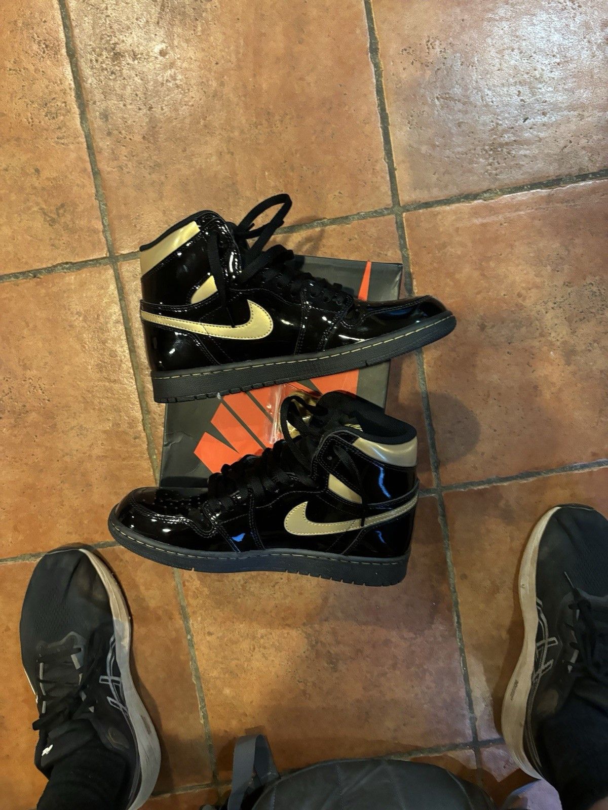 Jordan Brand Air Jordan 1 Black 2020 Size US 9 / EU 42 - 2 Thumbnail