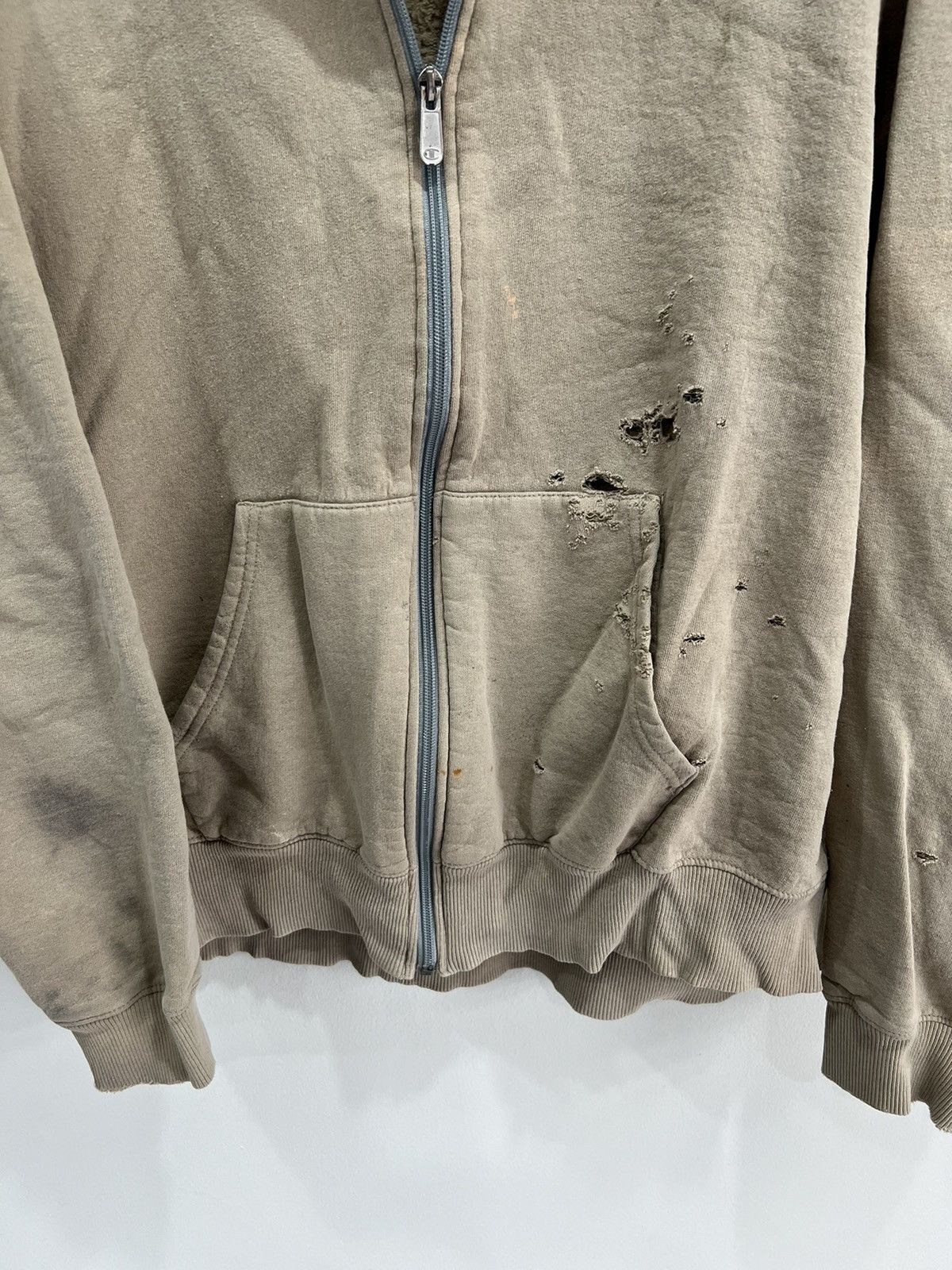 Champion × Japanese Brand × Vintage Vintage Champion Thrashed Zip Up Hoodie Sweater brown tan Size US XL / EU 56 / 4 - 2 Thumbnail