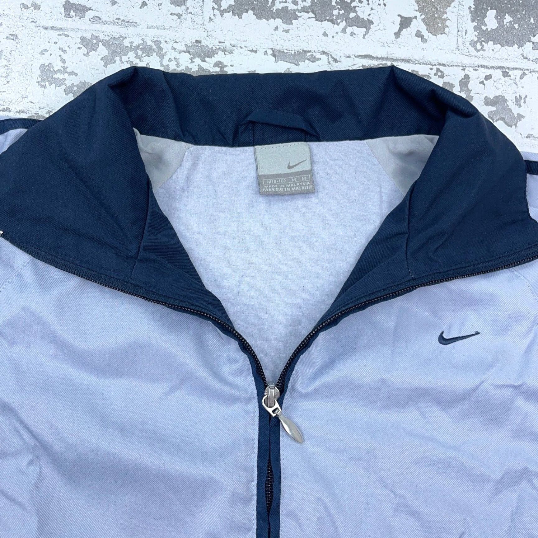 Nike VINTAGE Nike Jacket Women M Blue Windbreaker Coat Track Suit Y2K Size M / US 6-8 / IT 42-44 - 2 Thumbnail