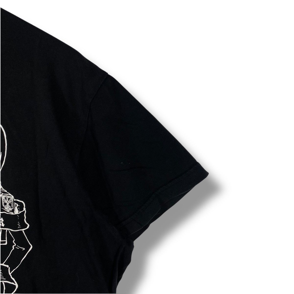 Anime Vintage ATTACK ON TITAN Mikasa Ackerman Anime Graphic Tee Size US L / EU 52-54 / 3 - 5 Thumbnail