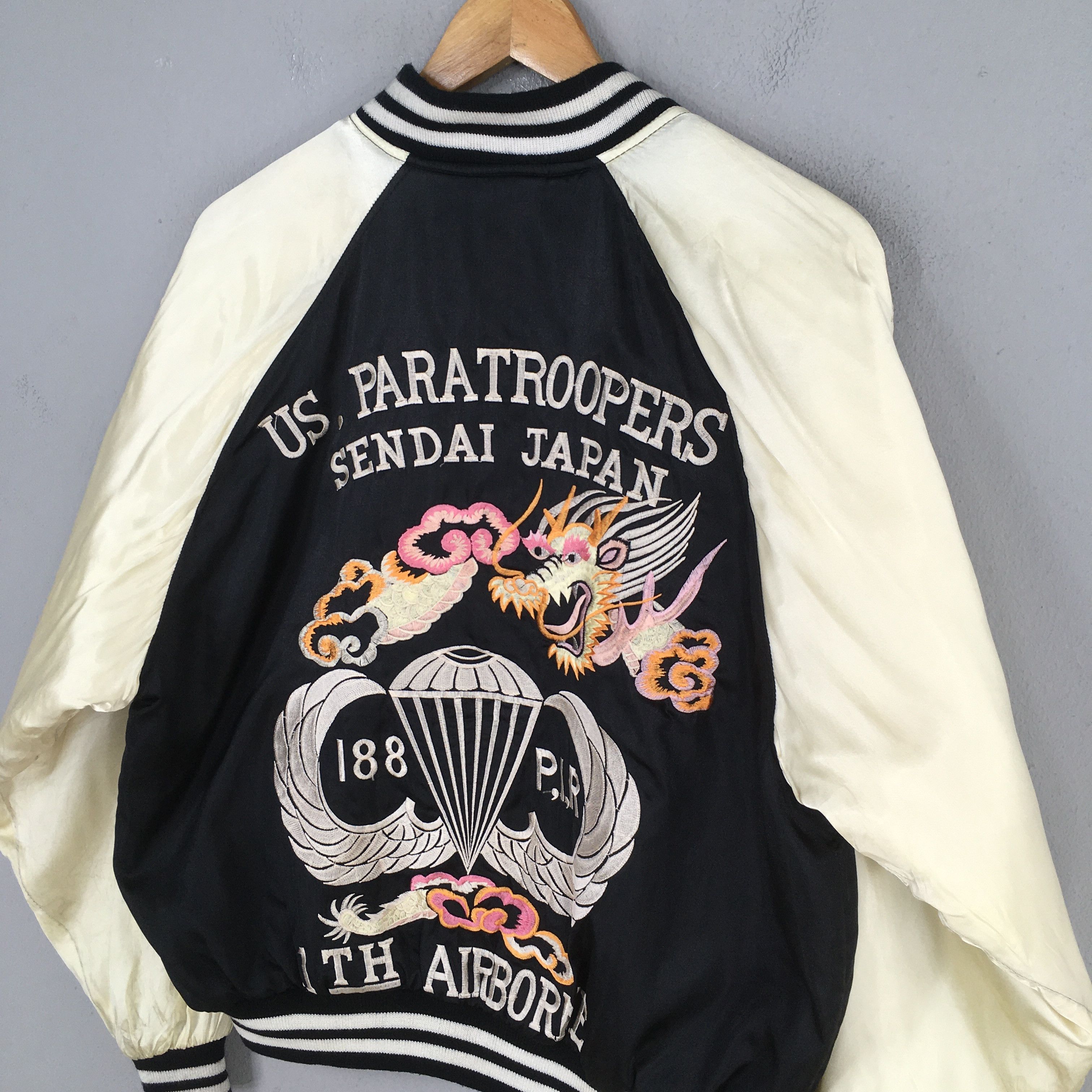 Japanese Brand Vintage 1980s Sukajan Japan Dragon Souvenir Jacket M Size US M / EU 48-50 / 2 - 9 Thumbnail