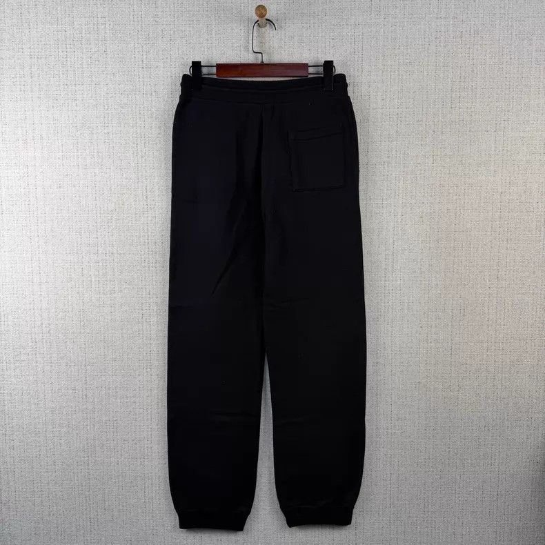 Louis Vuitton Louis Vuitton size s Solid pin-on embroidered logo knit swe Size US 28 / EU 44 - 3 Thumbnail