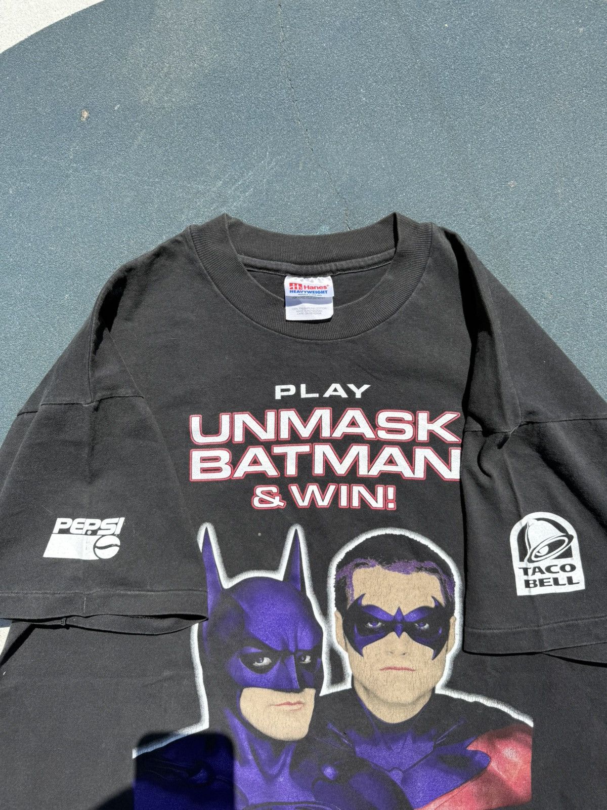 Hanes Vintage 1997 Batman & Robins Tshirt. Size US L / EU 52-54 / 3 - 3 Thumbnail