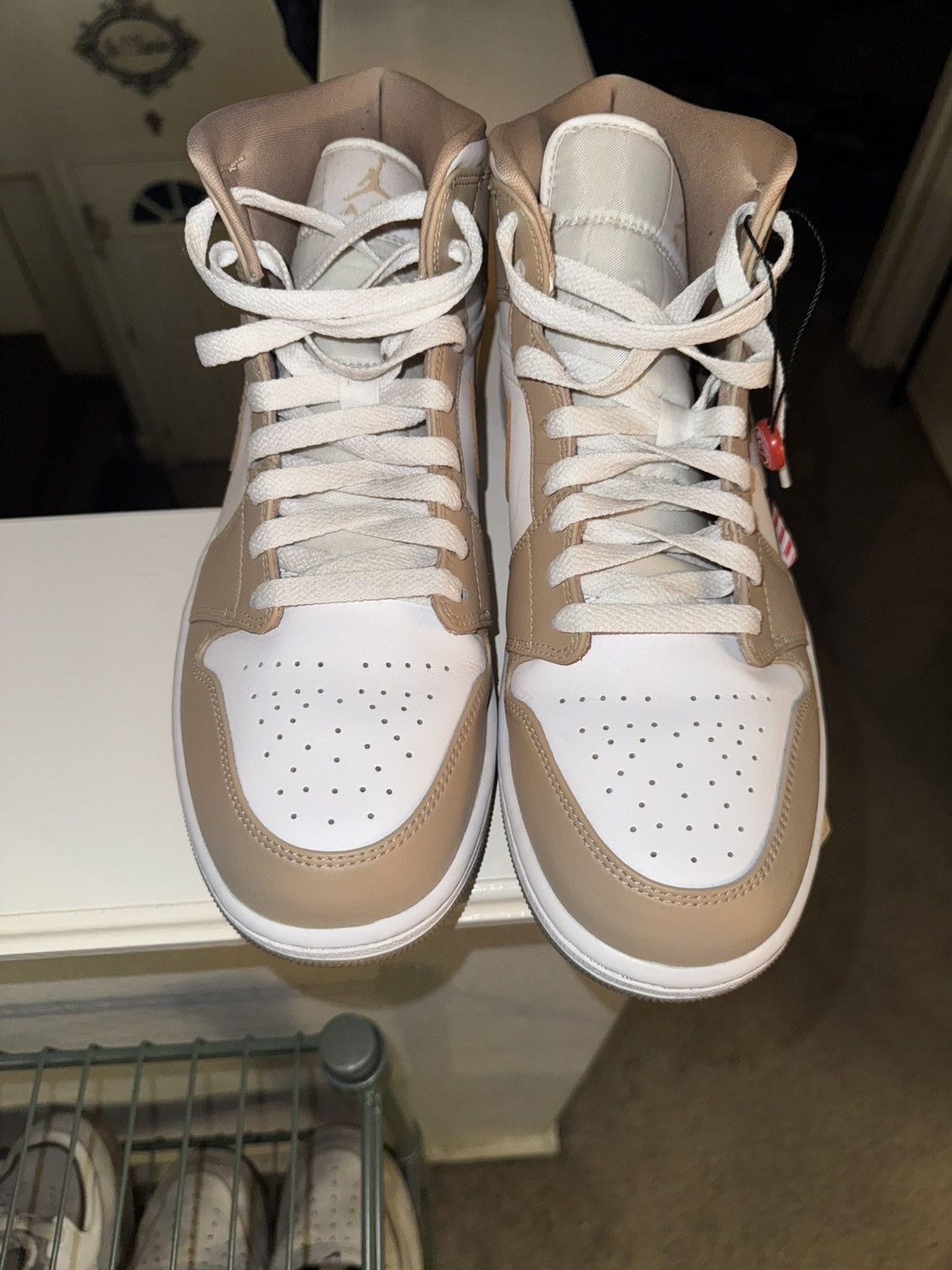 Nike Jordan 1 mid tan gum Size US 11.5 / EU 44-45 - 3 Thumbnail