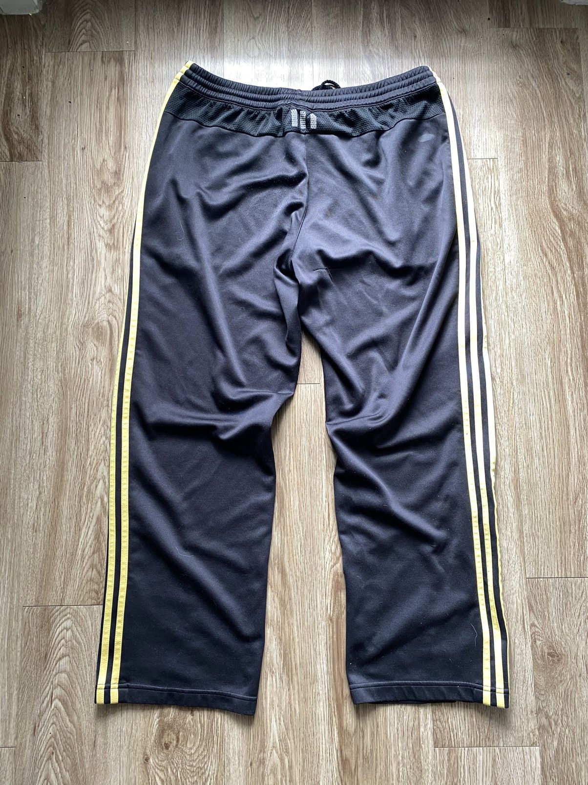 Adidas Y2K Adidas Baggy 3 Stripes Track Pants Size US 34 / EU 50 - 4 Thumbnail