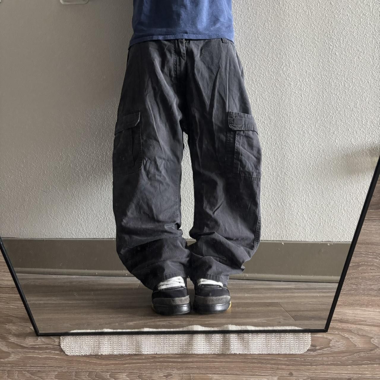 Vintage Crazy Vintage Y2K/2000s Baggy Faded Black Skater Cargo Pants! 36x29 Size US 36 / EU 52 - 1 Thumbnail