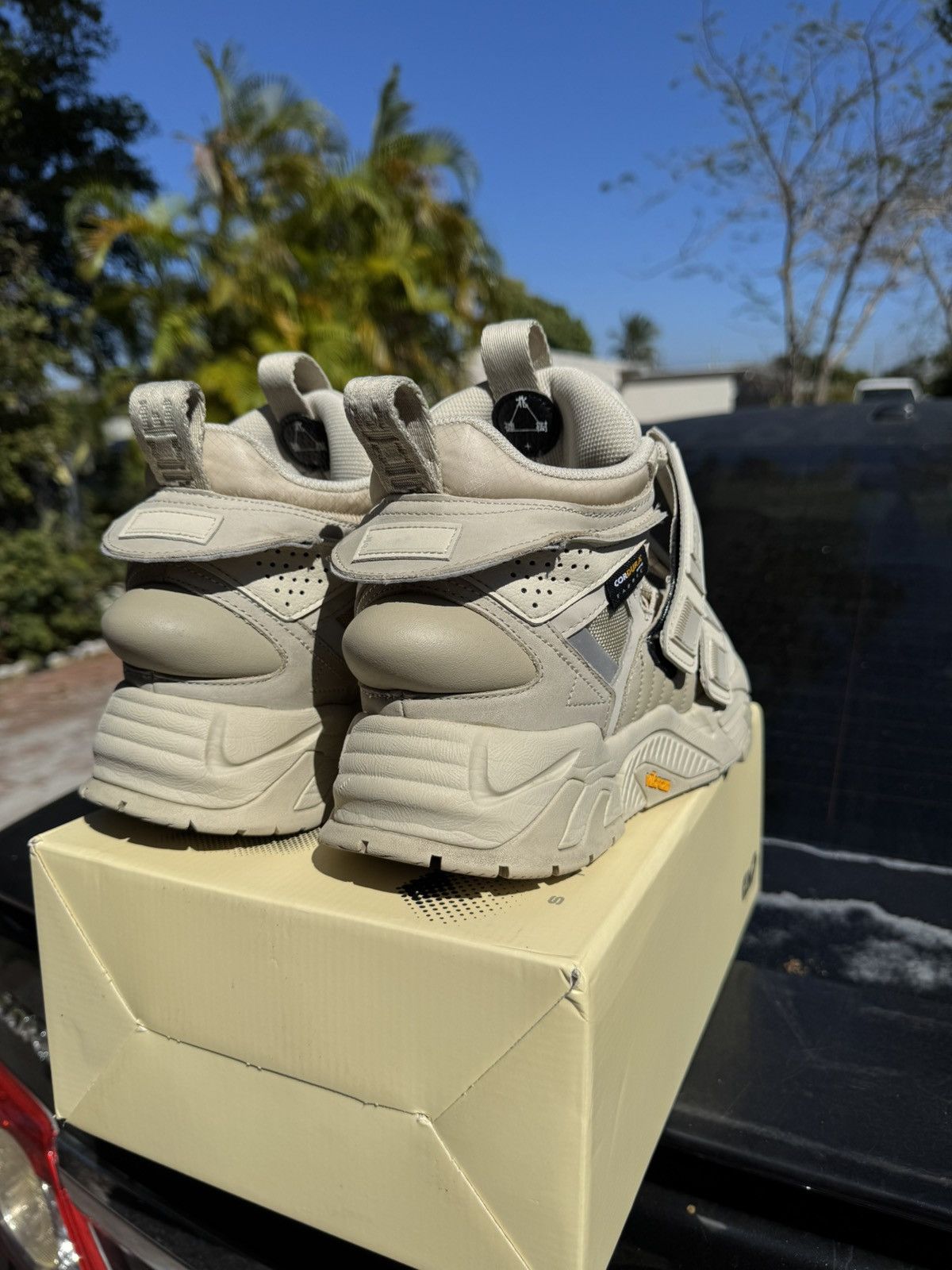 Li-Ning Li-Ning Silvery Hi x New York Fashion Week Size US 10.5 / EU 43-44 - 4 Thumbnail